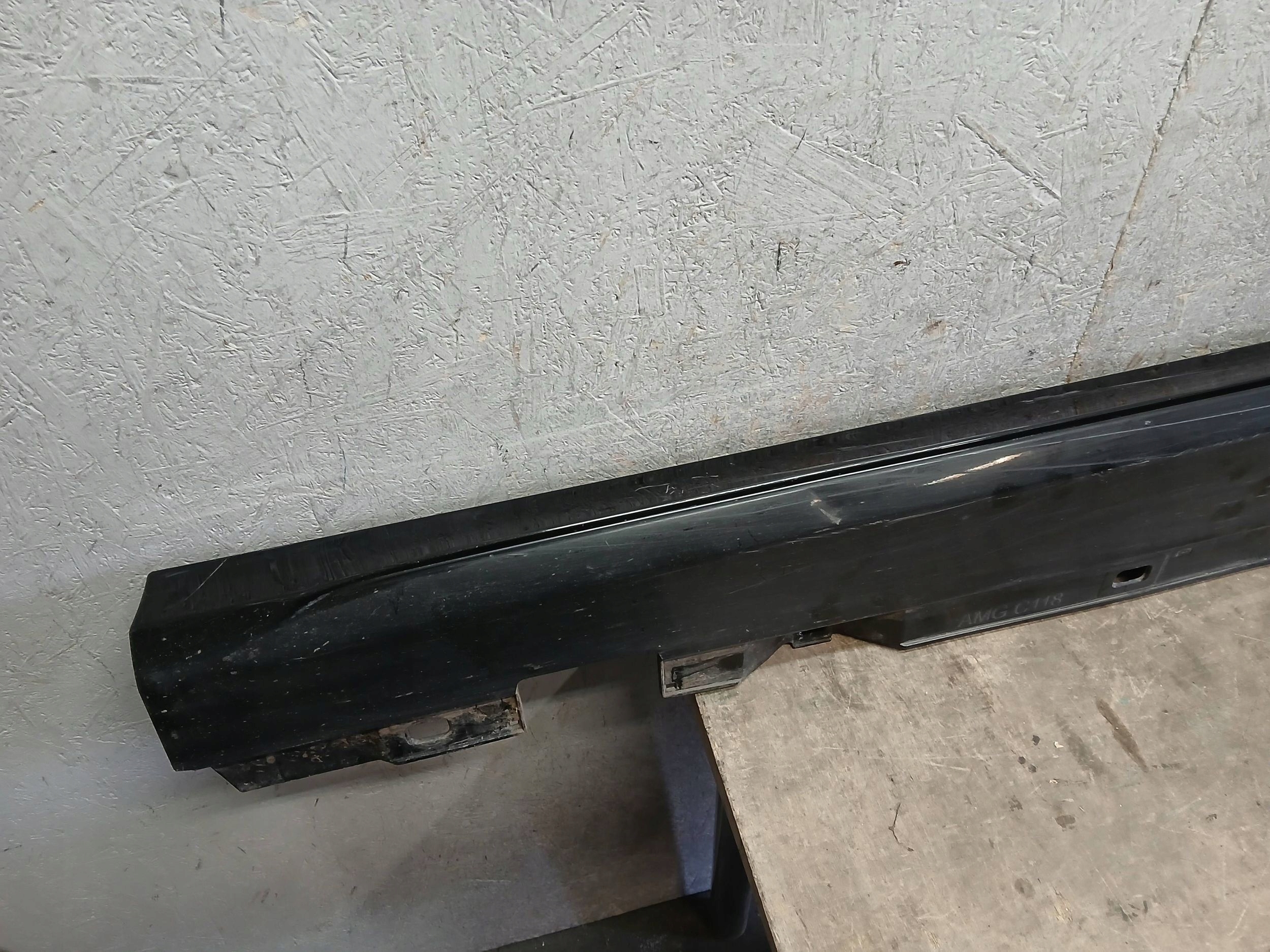 threshold left moulding cap threshold MERCEDES CLA W118 A118 AMG A1186909500