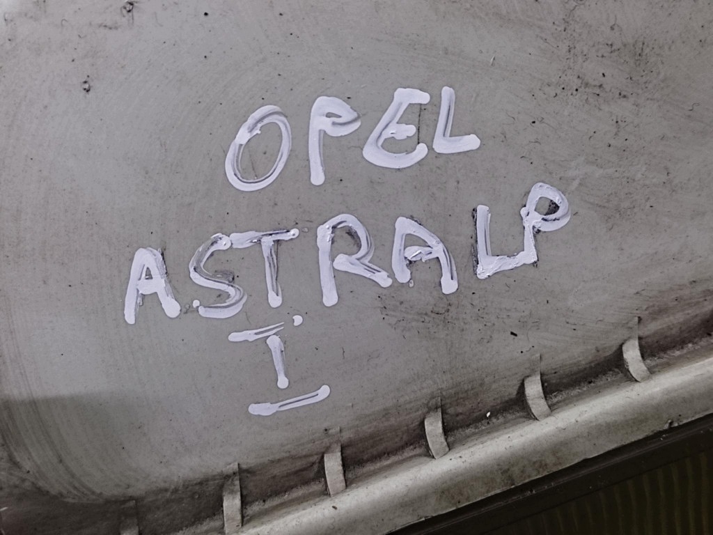OPEL ASTRA F REFLEKTOR licht links vorne 90341849