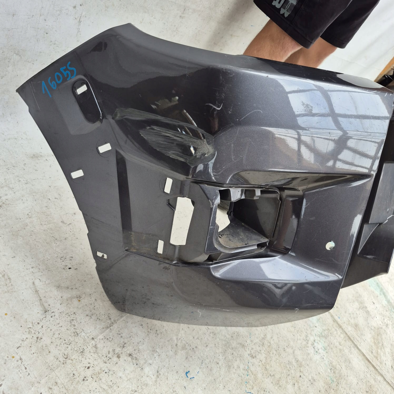 TOYOTA HILUX VIII 8 LIFT INVINCIBLE 20- bumper front front PDC