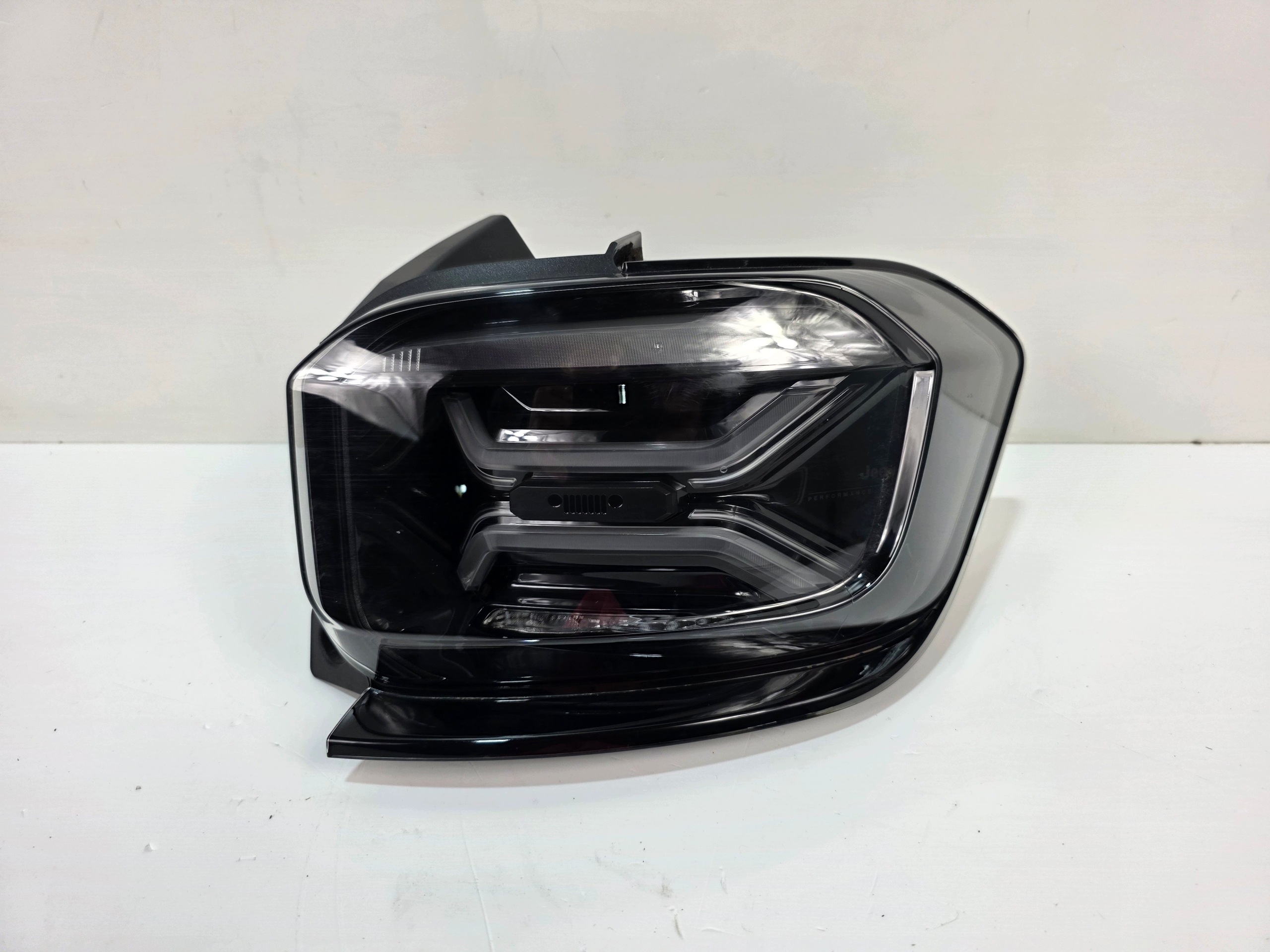 light right rear FULL LED JEEP AVENGER 521707380