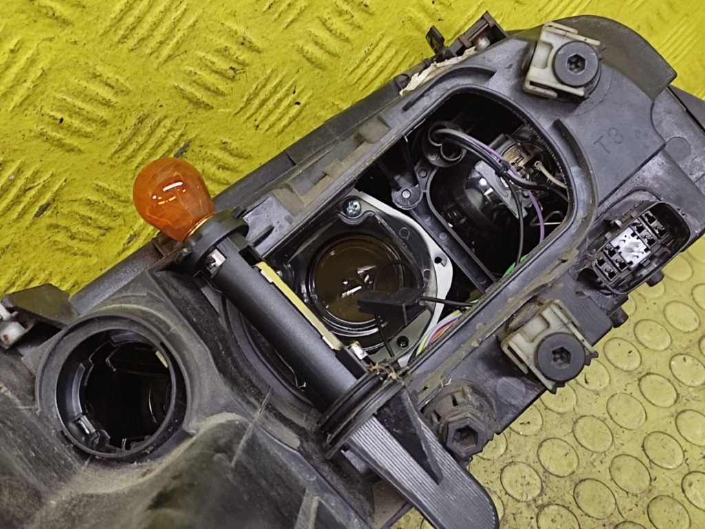 MAZDA 6 REFLEKTOR light left front F014003902