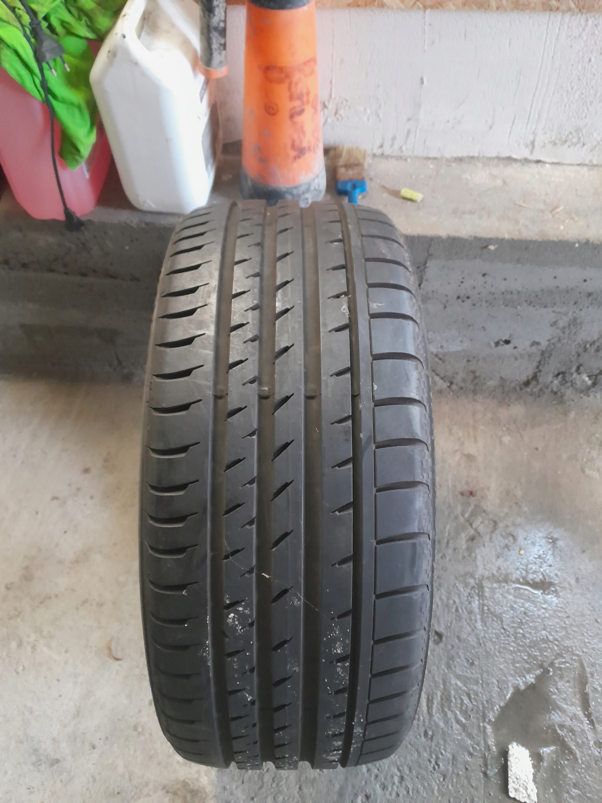 235/40/18 95W CONTINENTAL CONTISPORTCONTACT 3