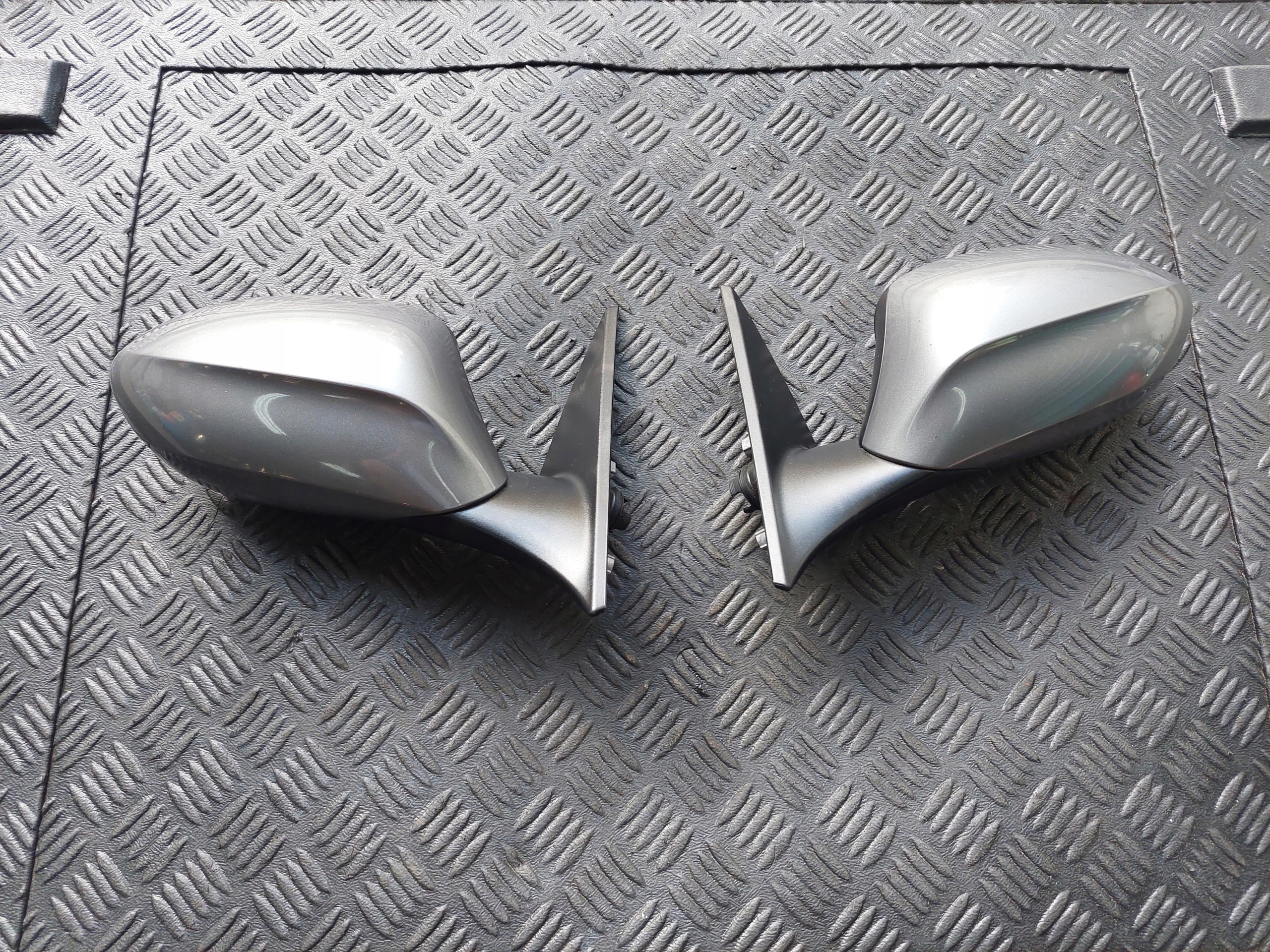 ДЗЕРКАЛО ЗЛІВА ПРАВЕpin BMW Z4 E89 A52