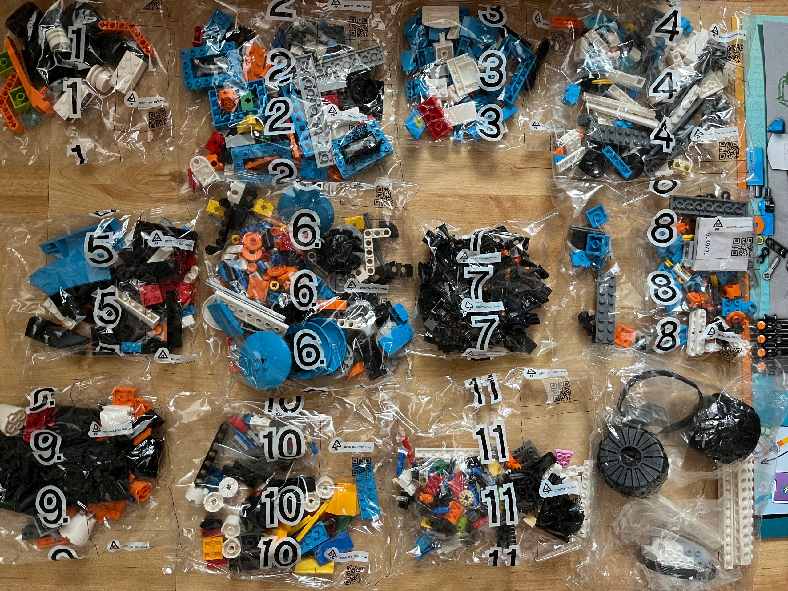 KLOCKI LEGO Boost 17101 Zestaw kreatywny EAN (GTIN) 5702015930000