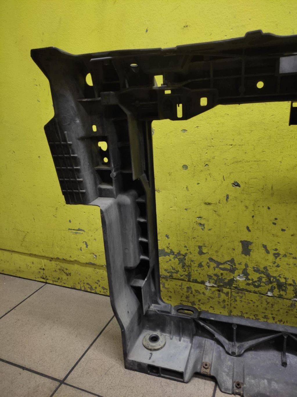 MAZDA CX-7 2.3 support panel for radiators pillar L20653110