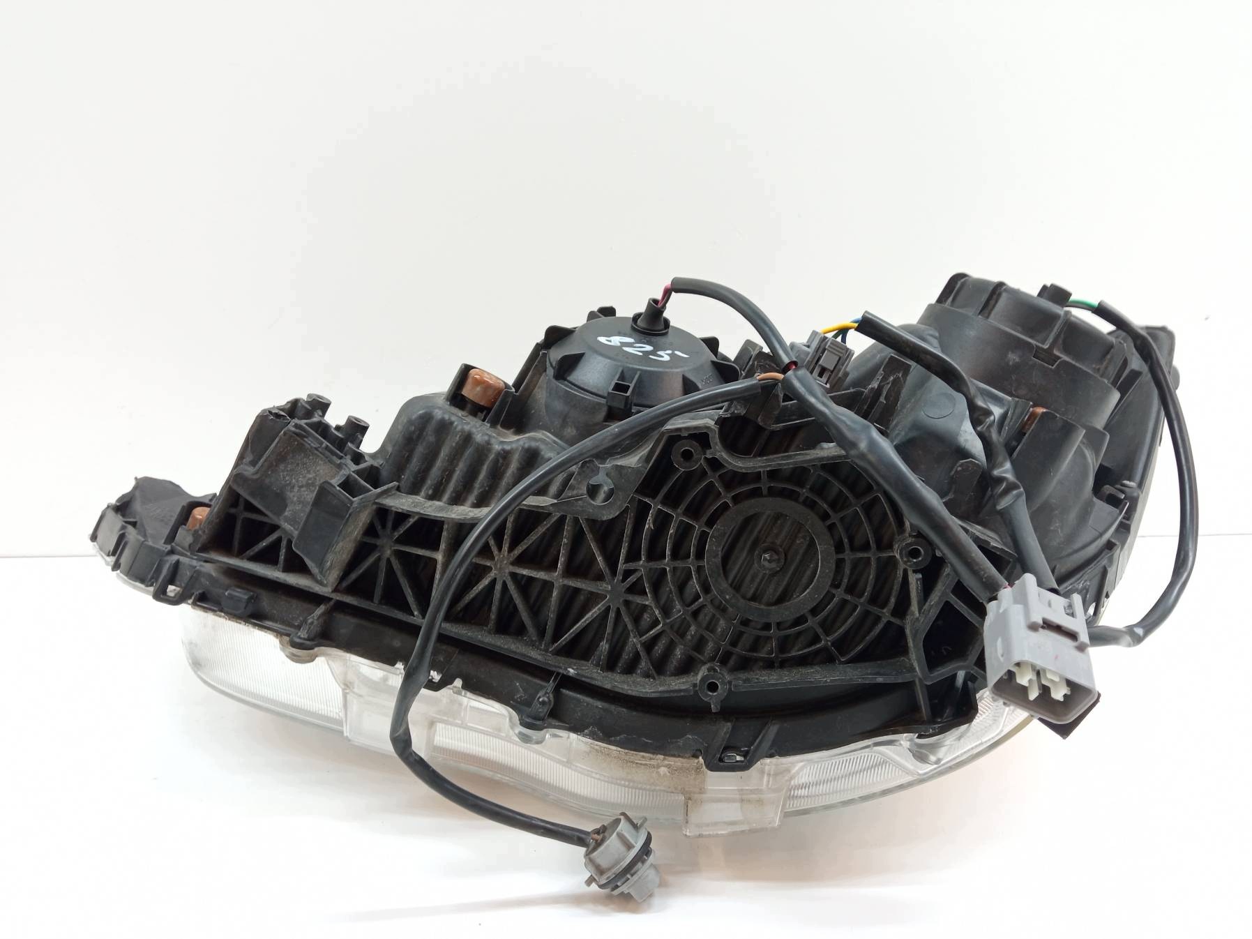 light front right EU damaged 8301C872 Mitsubishi ASX and (2010- )
