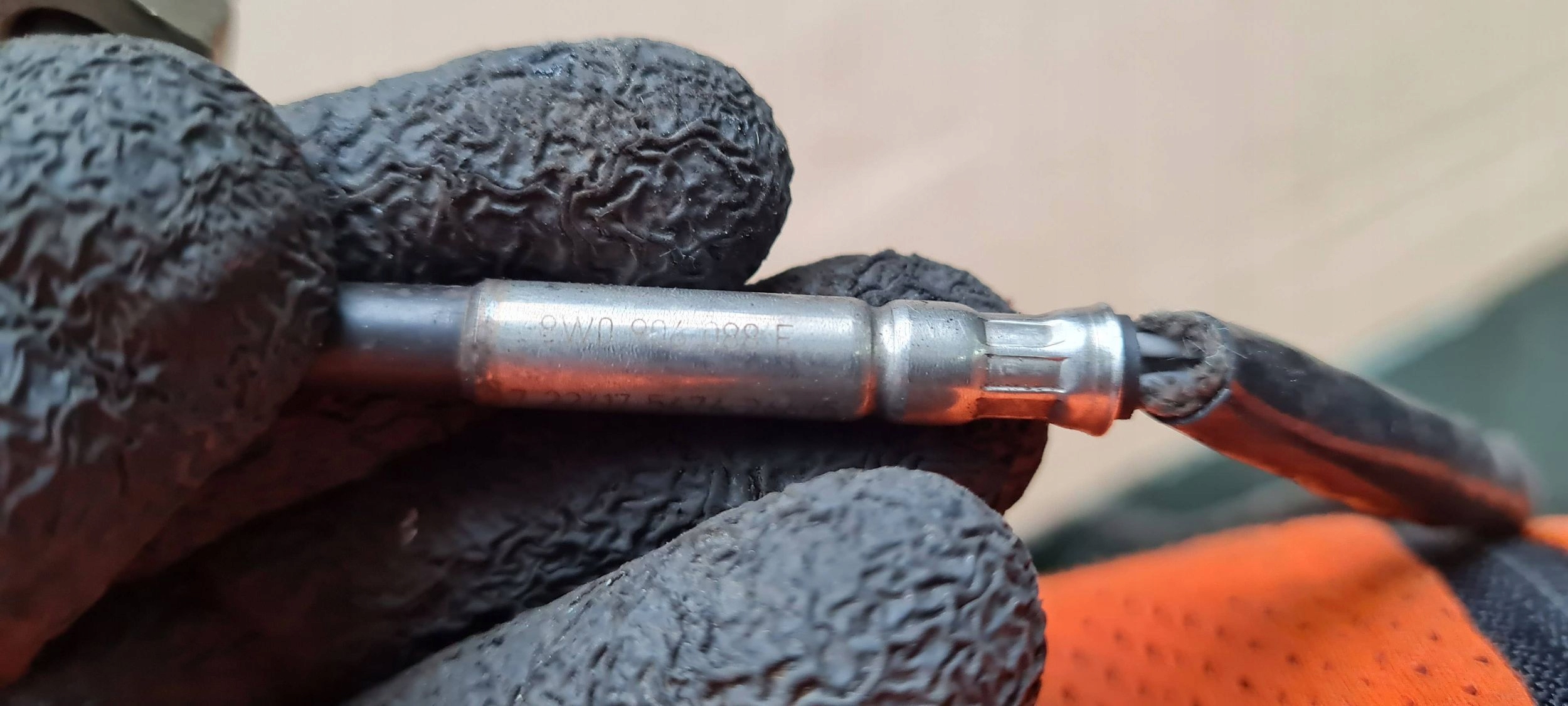 A4 B9 8W Sensor TEMPERATURY 2.0 TDI 8W0906088F A5 8W