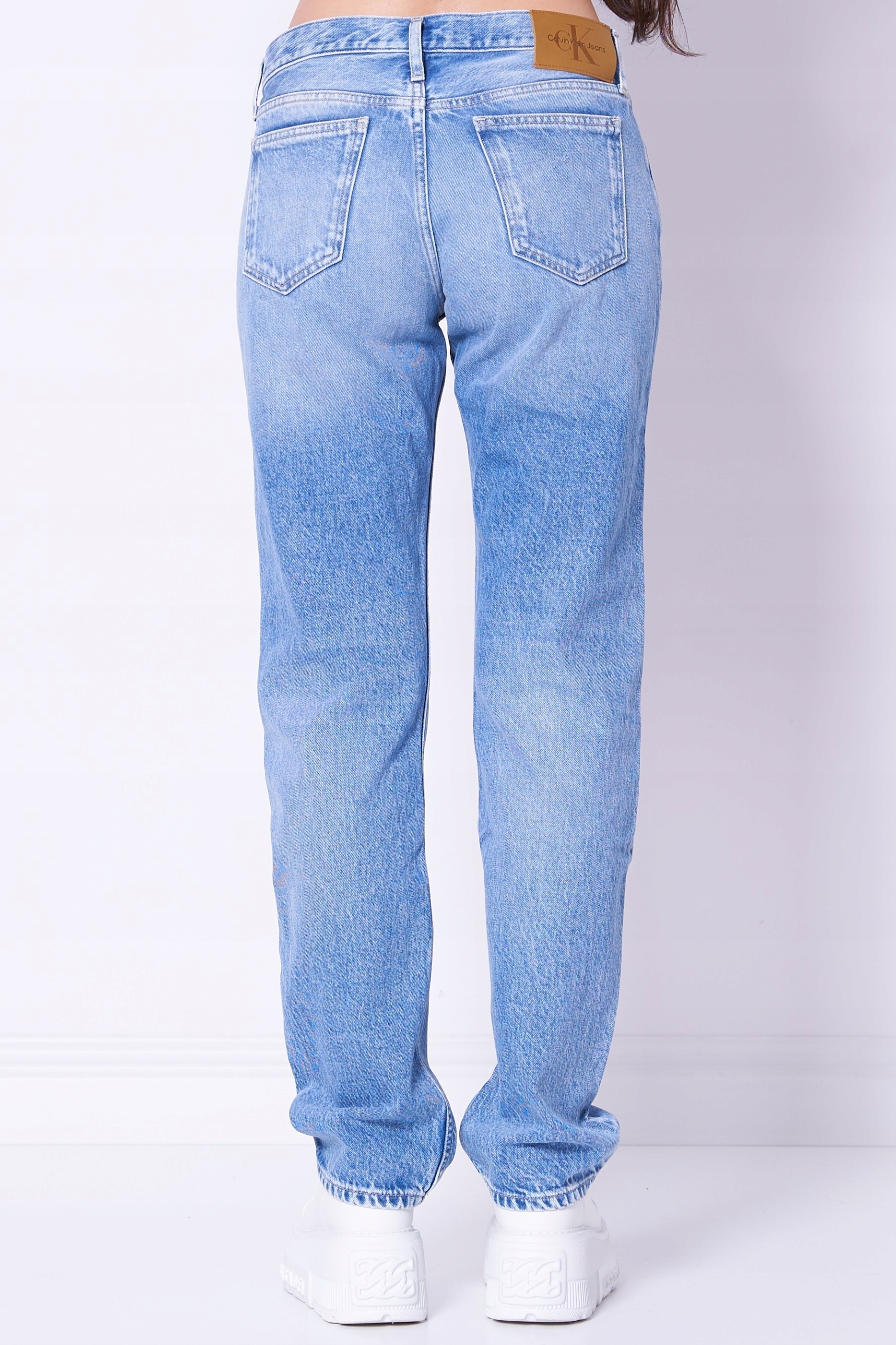 Calvin Klein Jeans Modré Džíny Mom Jeans S Oděrkami 26/32 Xta