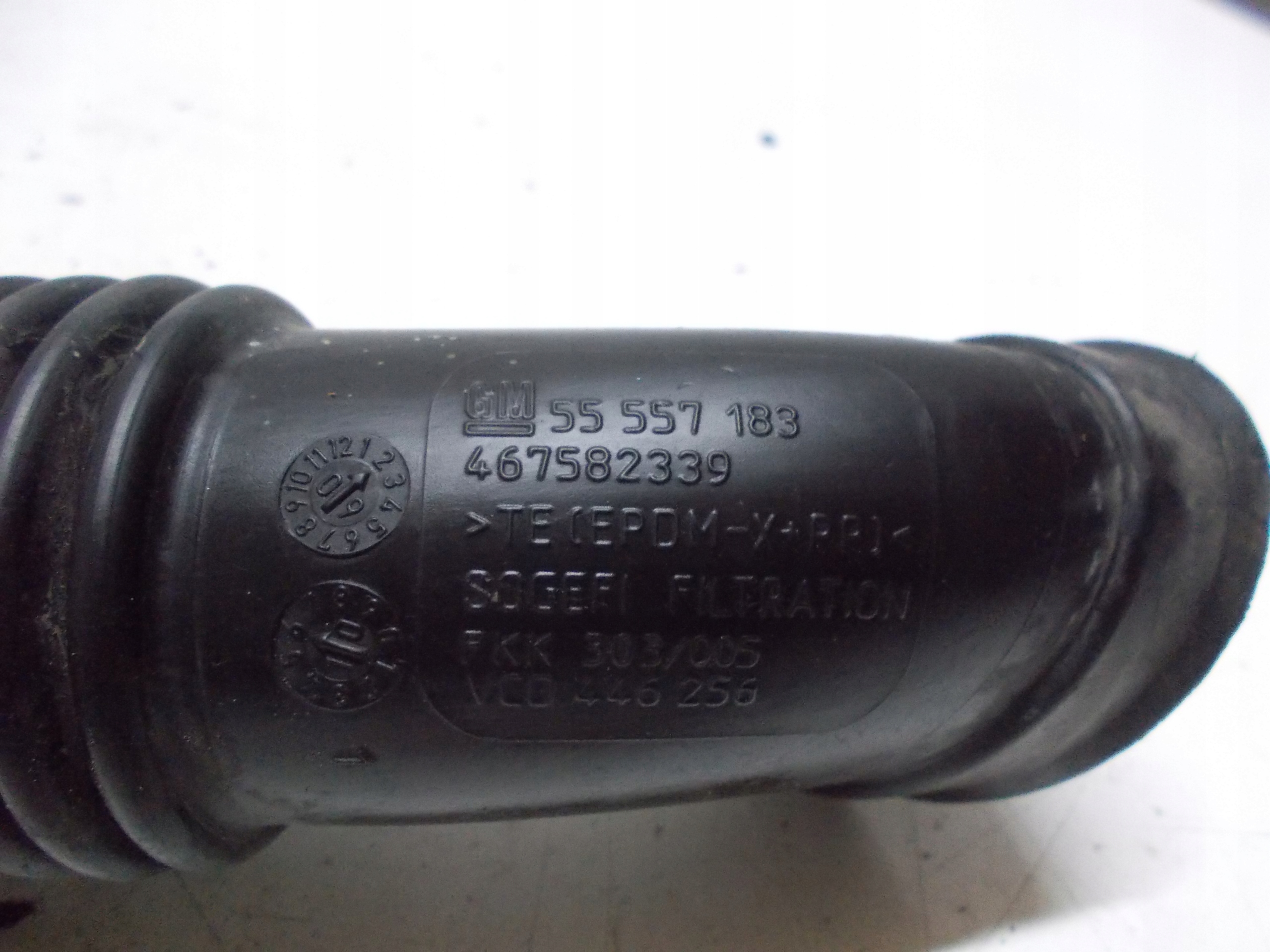 OPEL CORSA D 1.0 B 09R pipe air hose 55557182