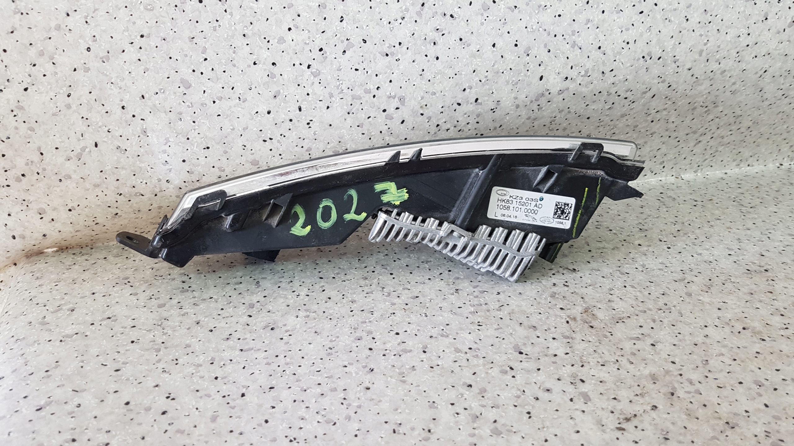 JAGUAR F-PACE LINKS LED DRL NEBELSCHEINWERFER 2027