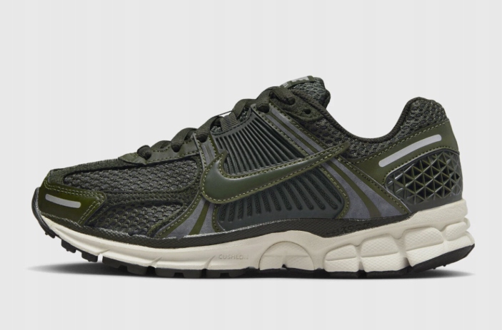 Nike W Zoom Vomero 5 Dámské tenisky velikost 38