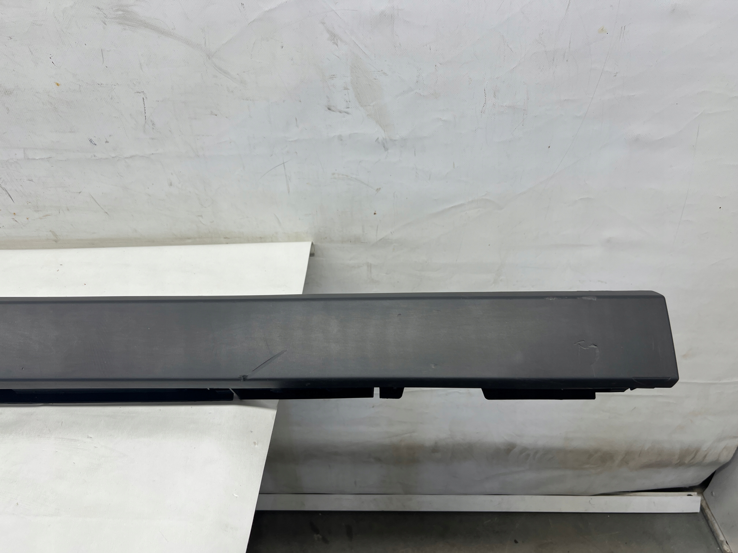 Range Rover Velar moulding threshold right HK83-101D56-BF