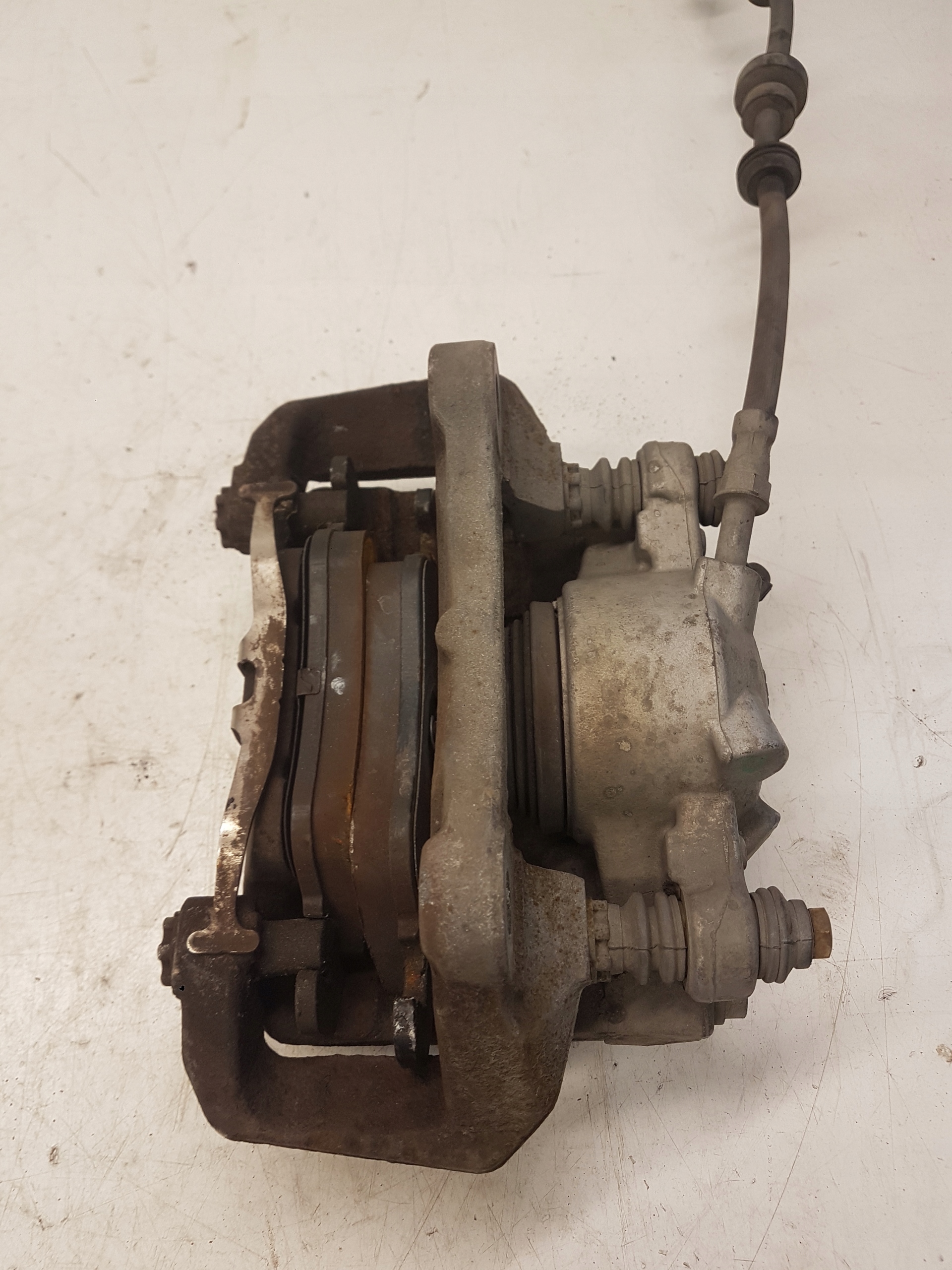 caliper brake right front AUDI A4 B8 A5 8K0106K