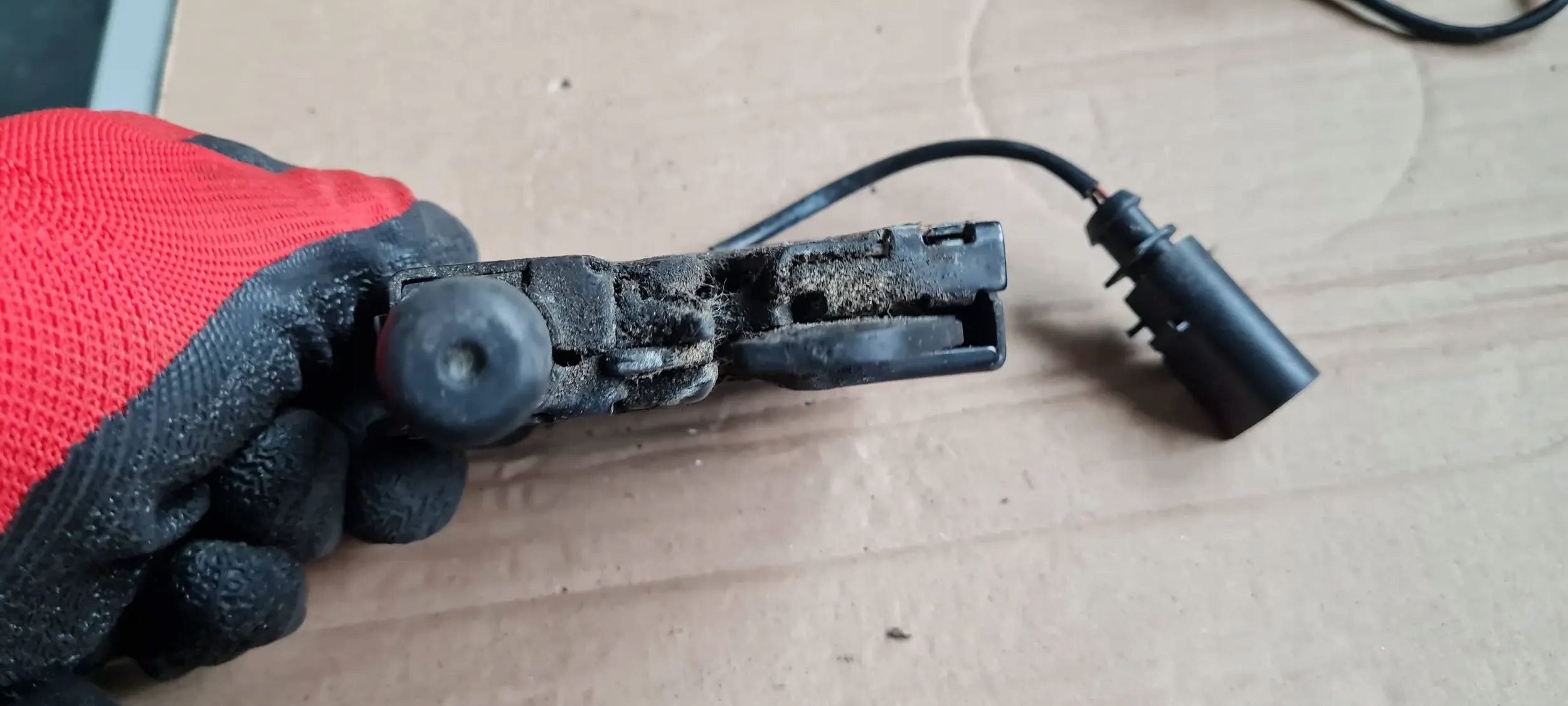 A5 8W bonnet latch lock supports 8W0823509C A4 B9 8W