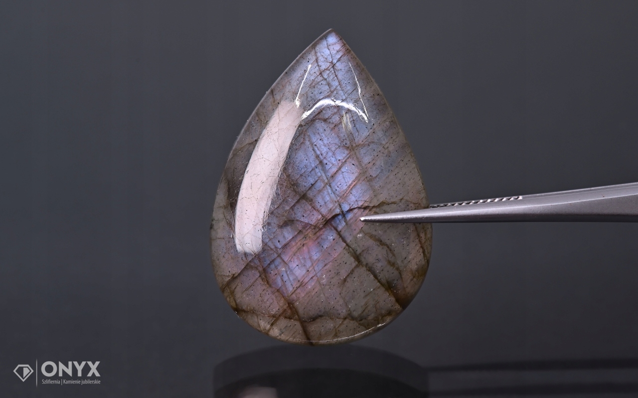 Labradorit kabošon slza 36x25,5 mm