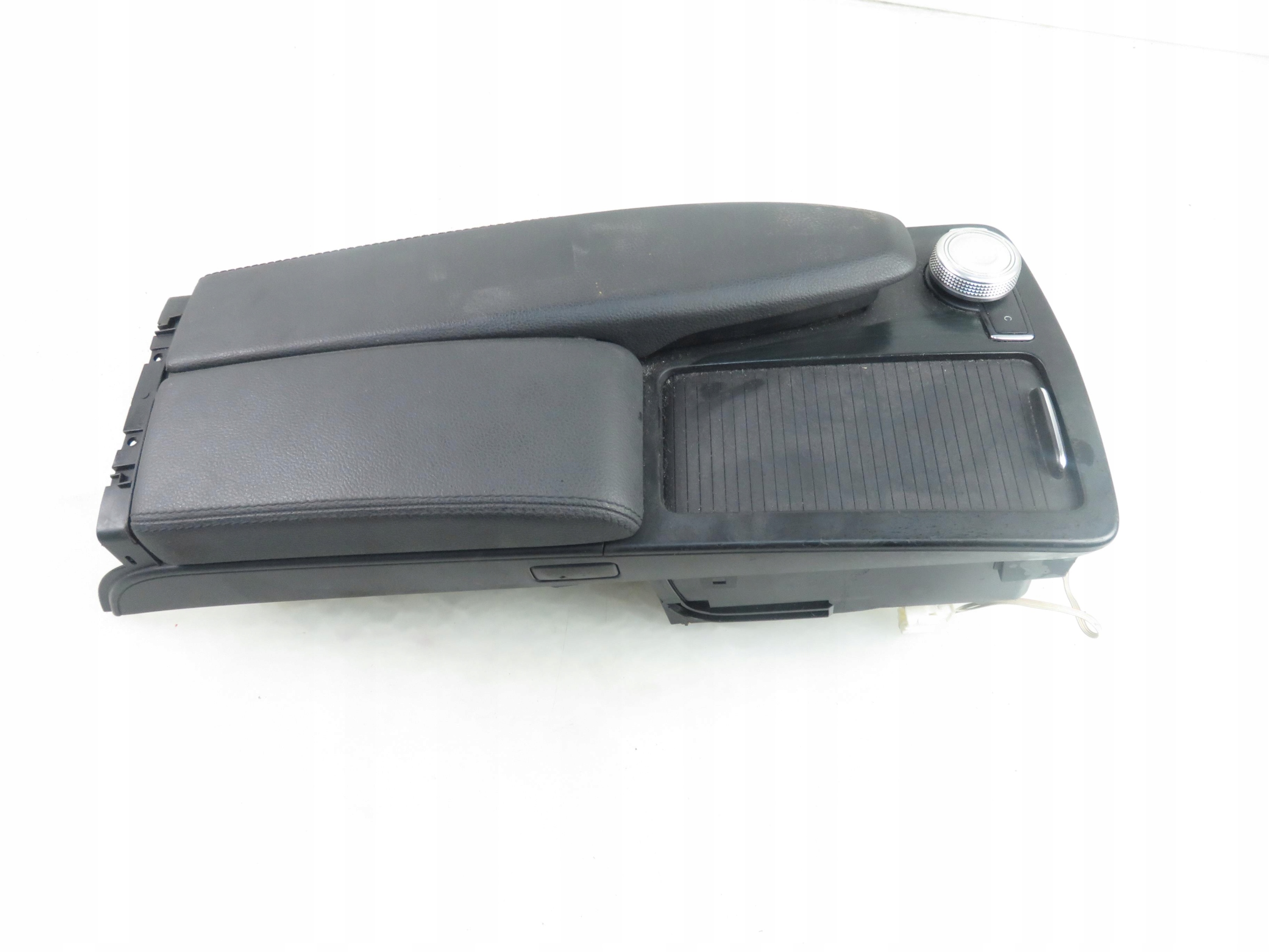 2046800639 mercedes-benz