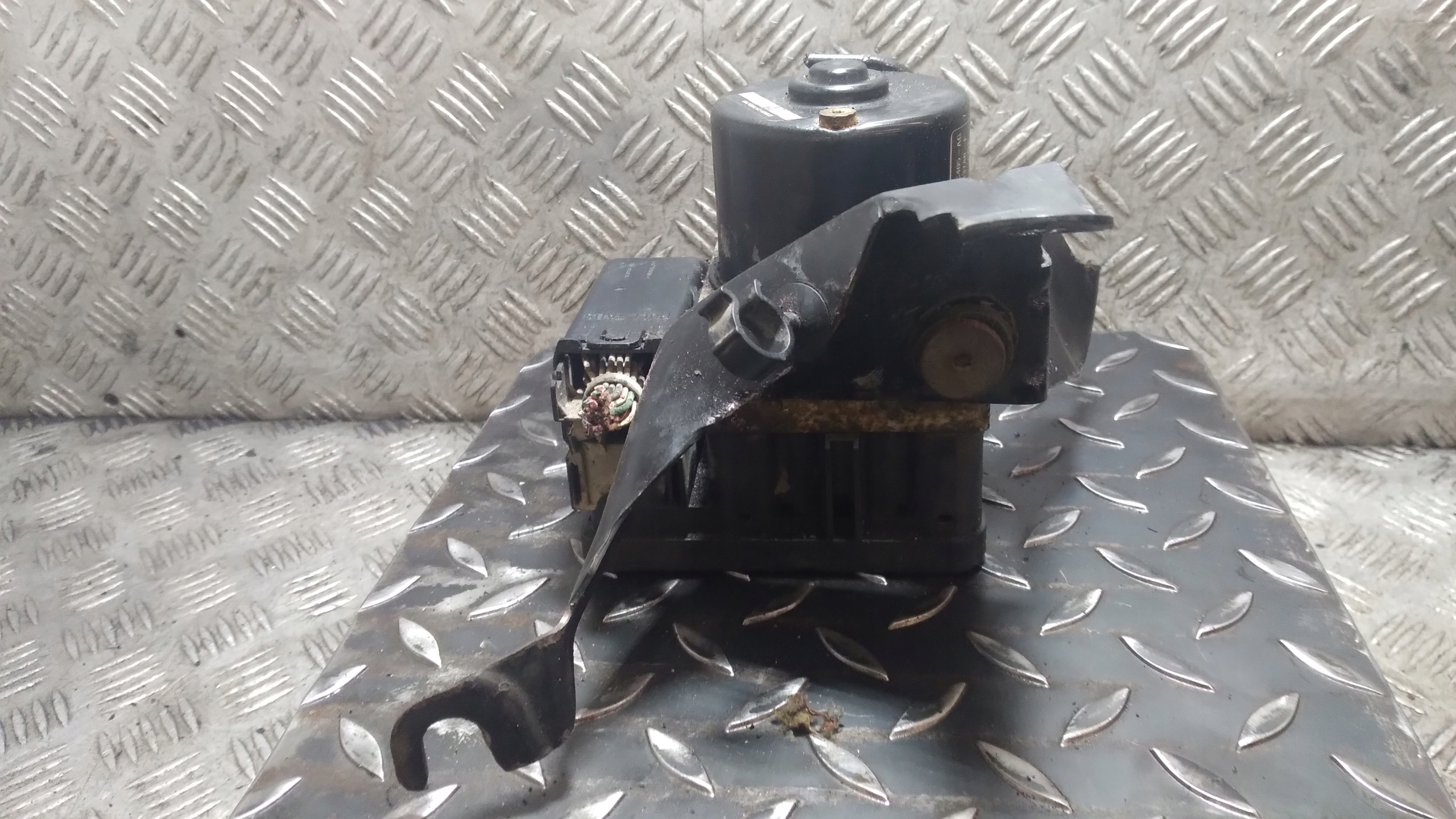 pumpa ABS MAZDA 2 D357-437A0-F