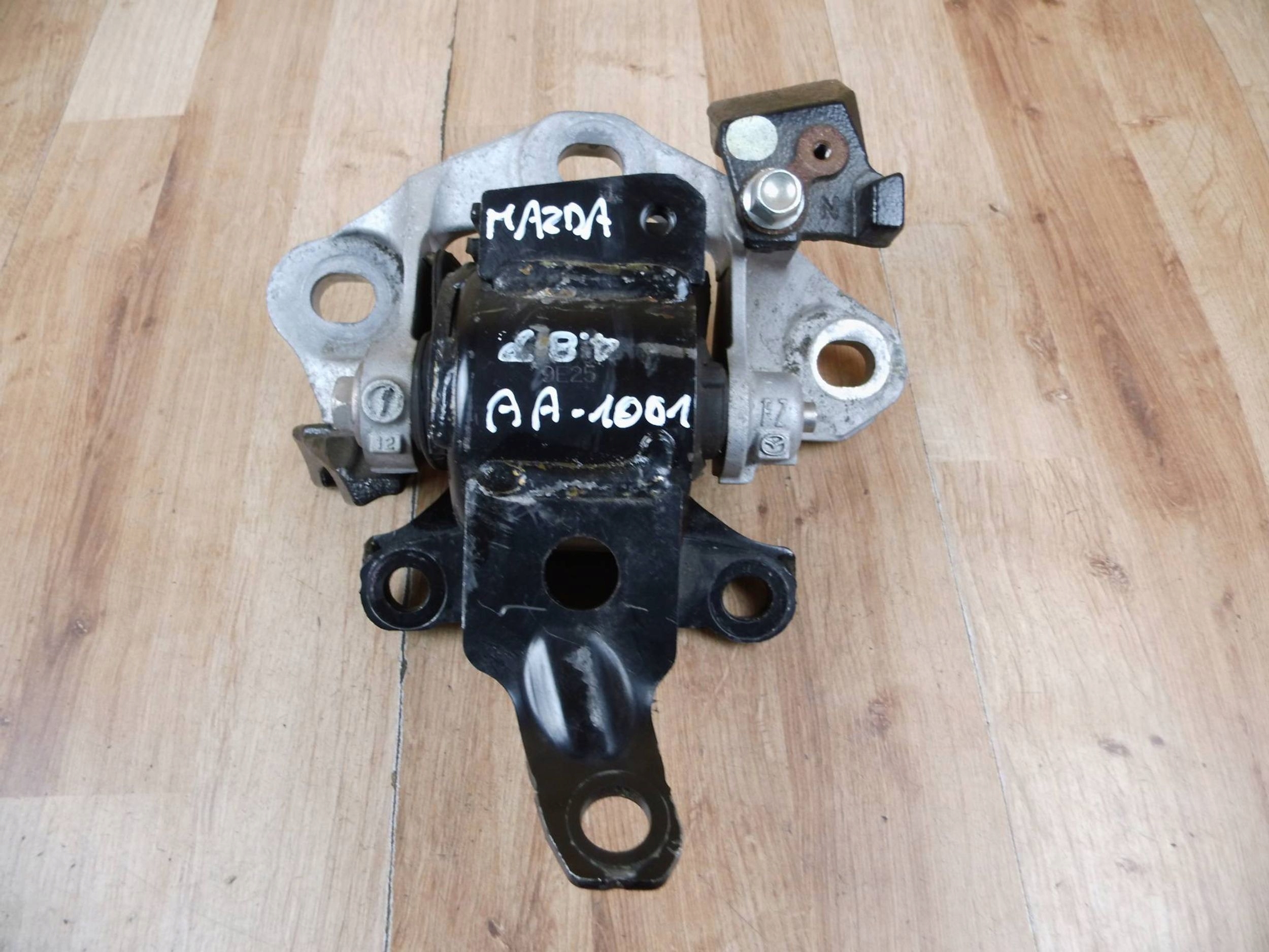 Mazda CX-5 II KF 2.0 petrol console holder holder engine mount