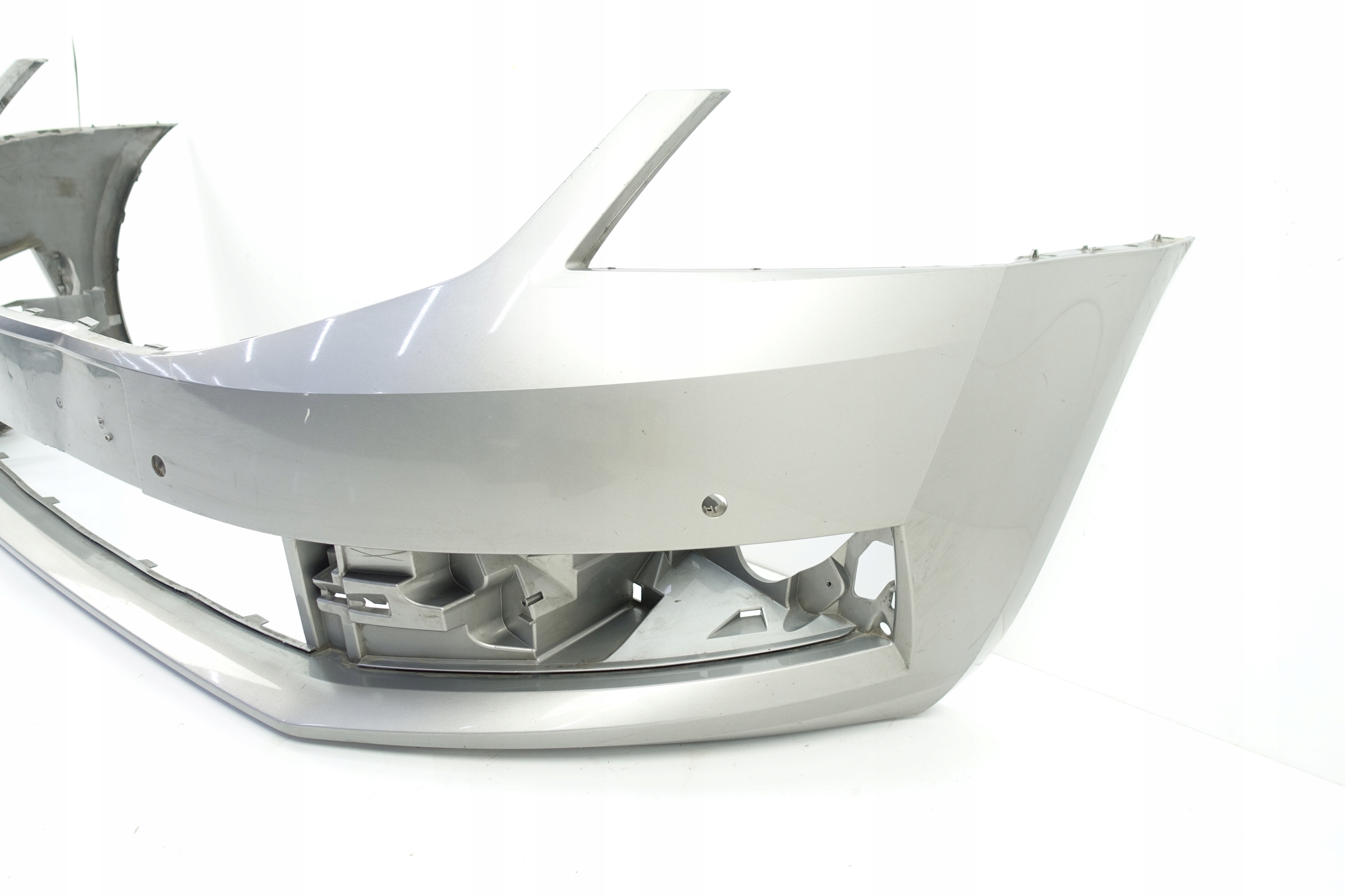 SKODA OCTAVIA III LIFT 2016- bumper front front 5E0807221N