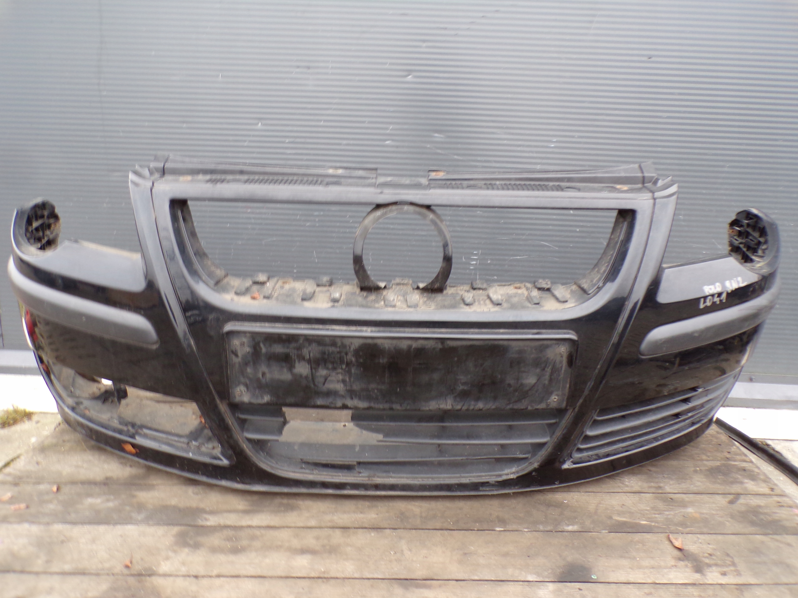 front bumper front VOLKSWAGEN POLO 9N2 colour L041 (1)