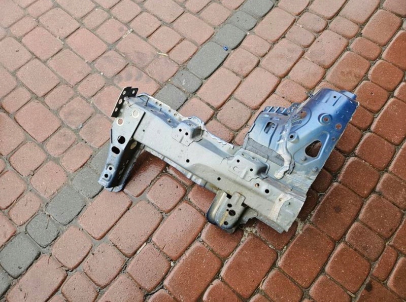 Podloznica front front right quarter fartuch Opel Astra K