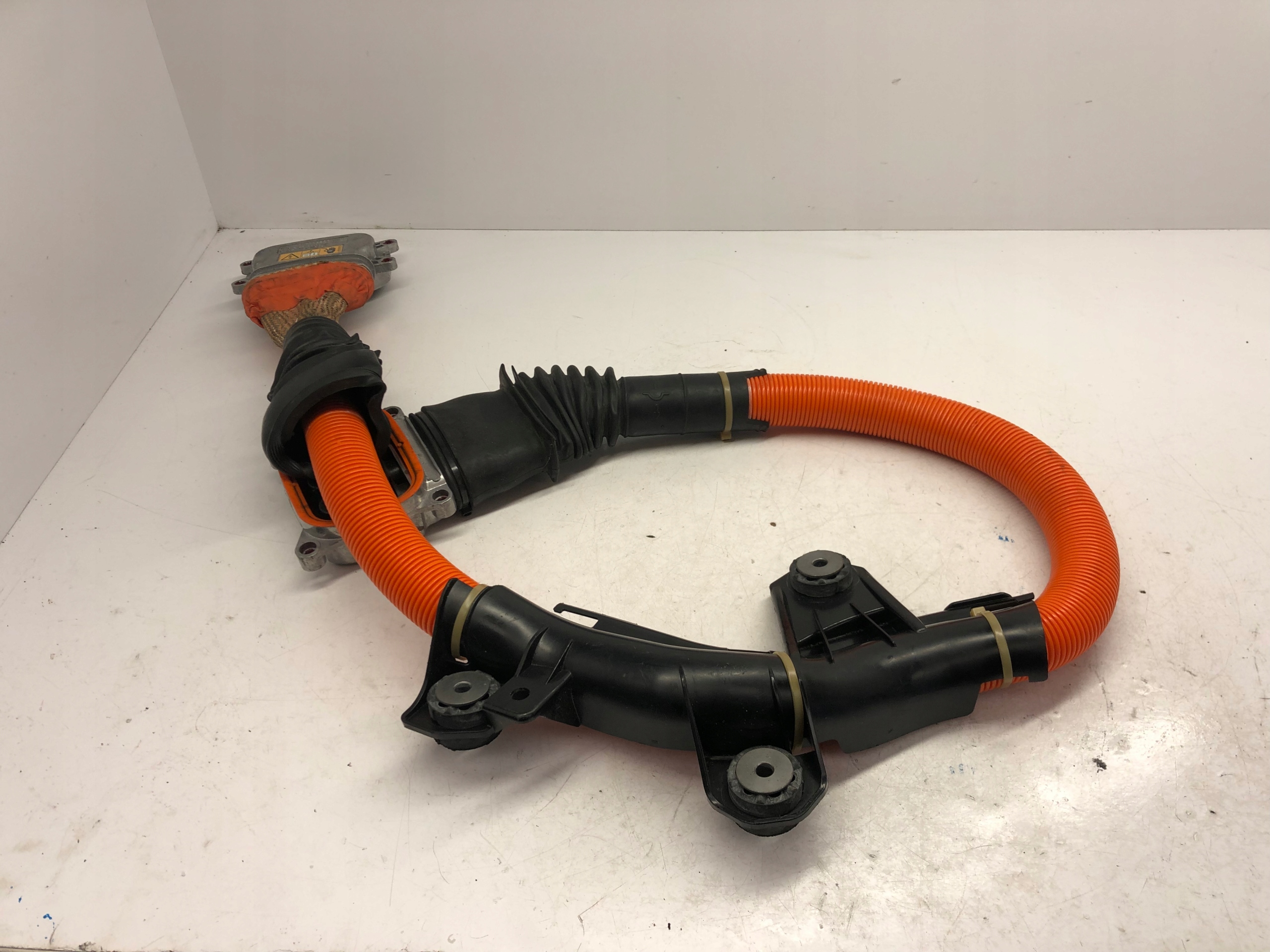 BMW 3 G20 wiring chargíng 6809228