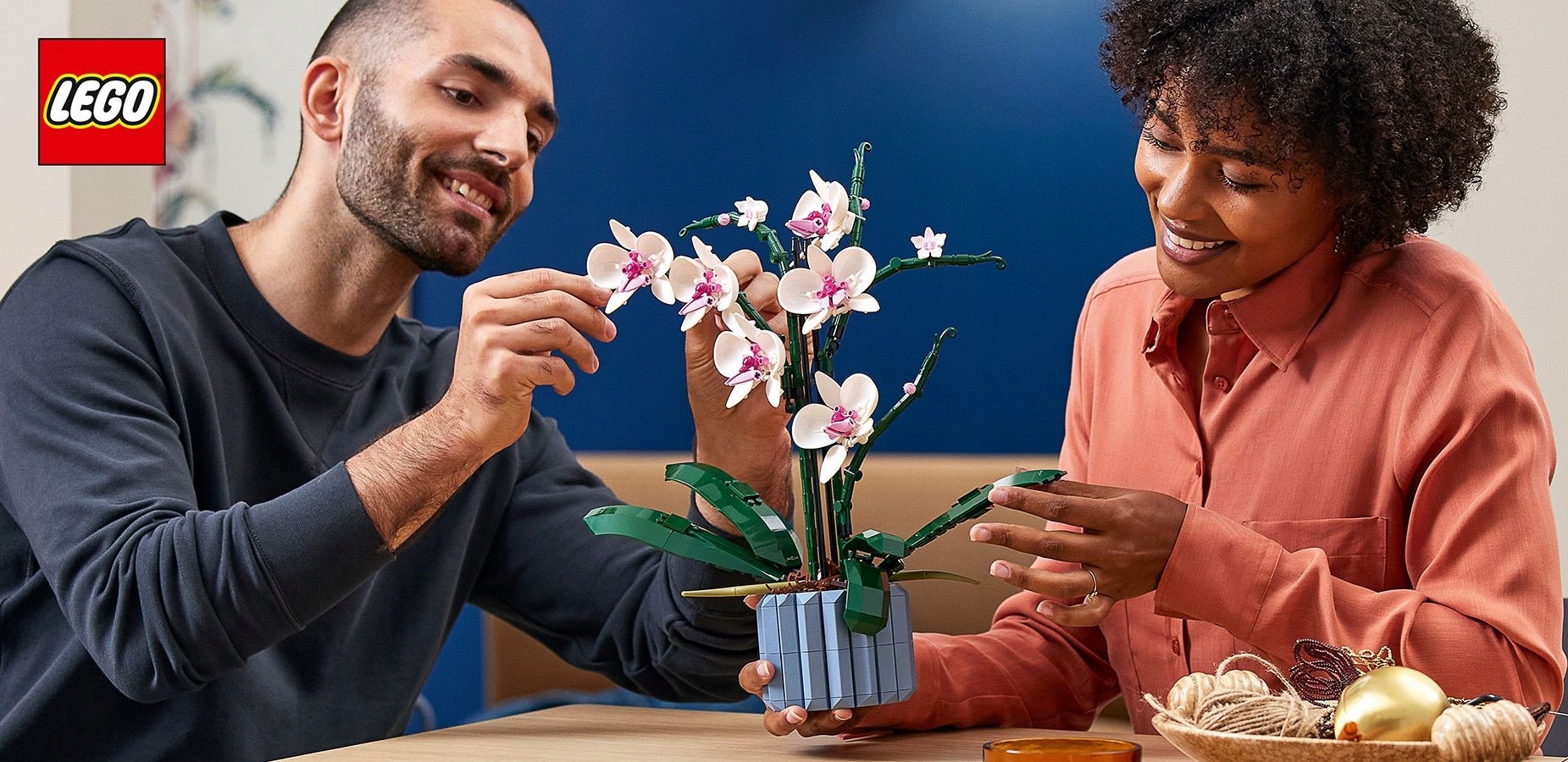 LEGO ICONS zestaw Expert 10311 Orchidea storczyk prezent Dzień mamy Bohater brak