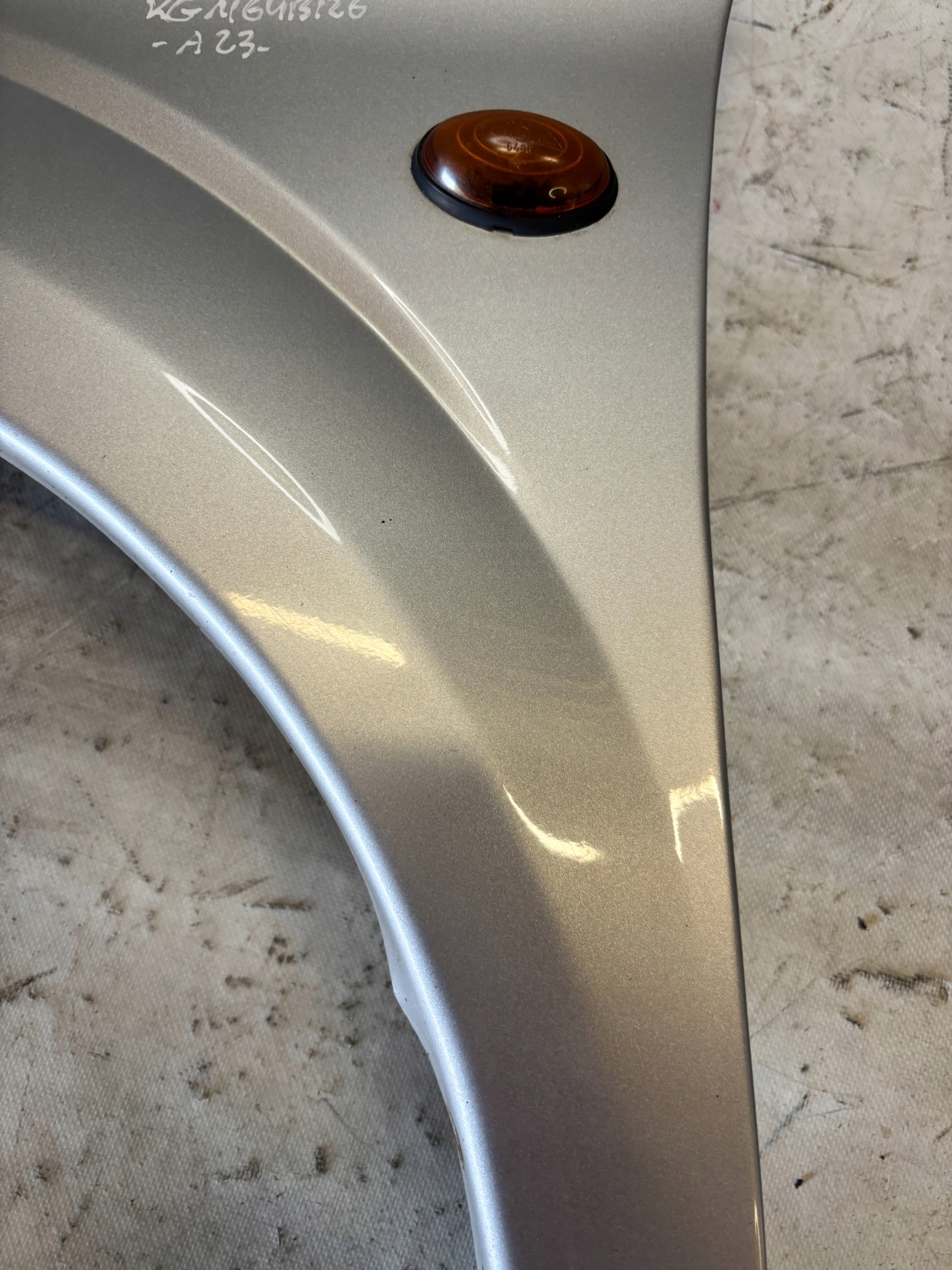 fender left front Chrysler Voyager IV 4