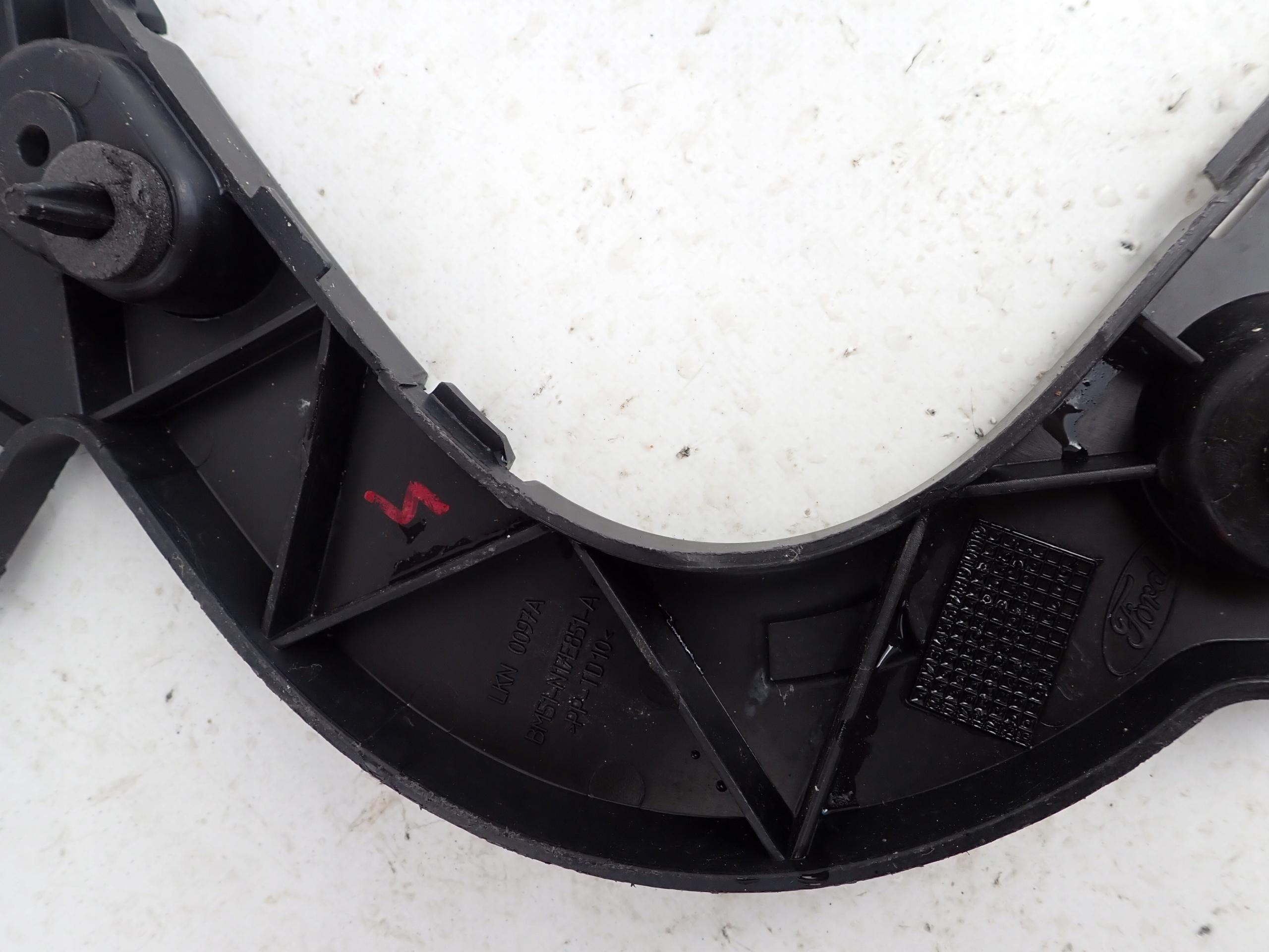 FORD FOCUS MK3 2011- bumper bracket KOMBI left rear part