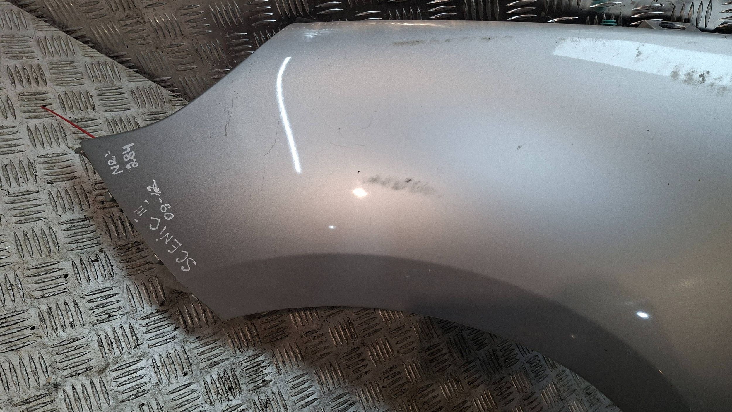 fender front left 631010075R RENAULT SCENIC III 2009-2012