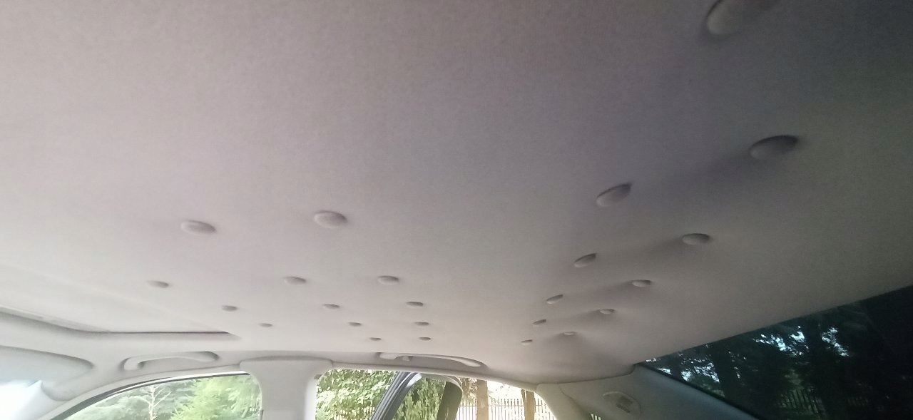 PODSUFITKA CHRYSLER VOYAGER ZESTAW NAPRAWCZY 30SZT Numer katalogowy części MOZNA NAPRAWIAĆ ODKLEJONĄ PODSUFITKĘ, TAPICERKĘ