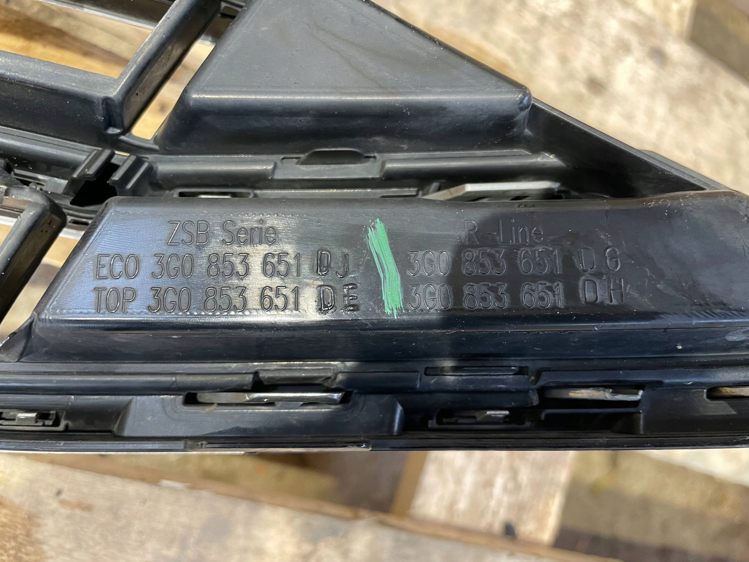 VW Passat B8 Kühlergrill FRONTGRILL Kühlergitter 3G0853651DG - Thumbnail 11