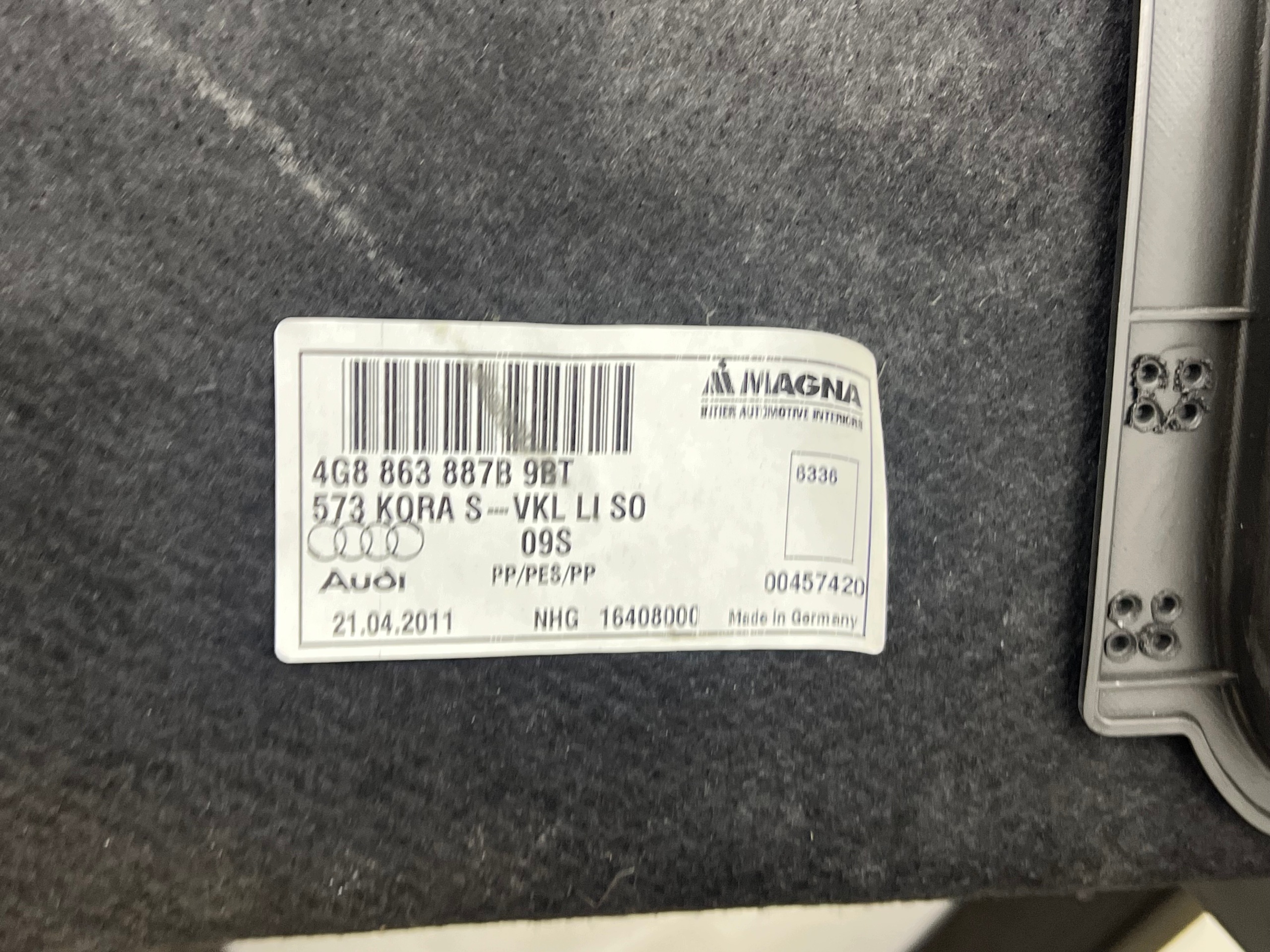 AUDI A7 4G boot upholstery left 4G0863887B