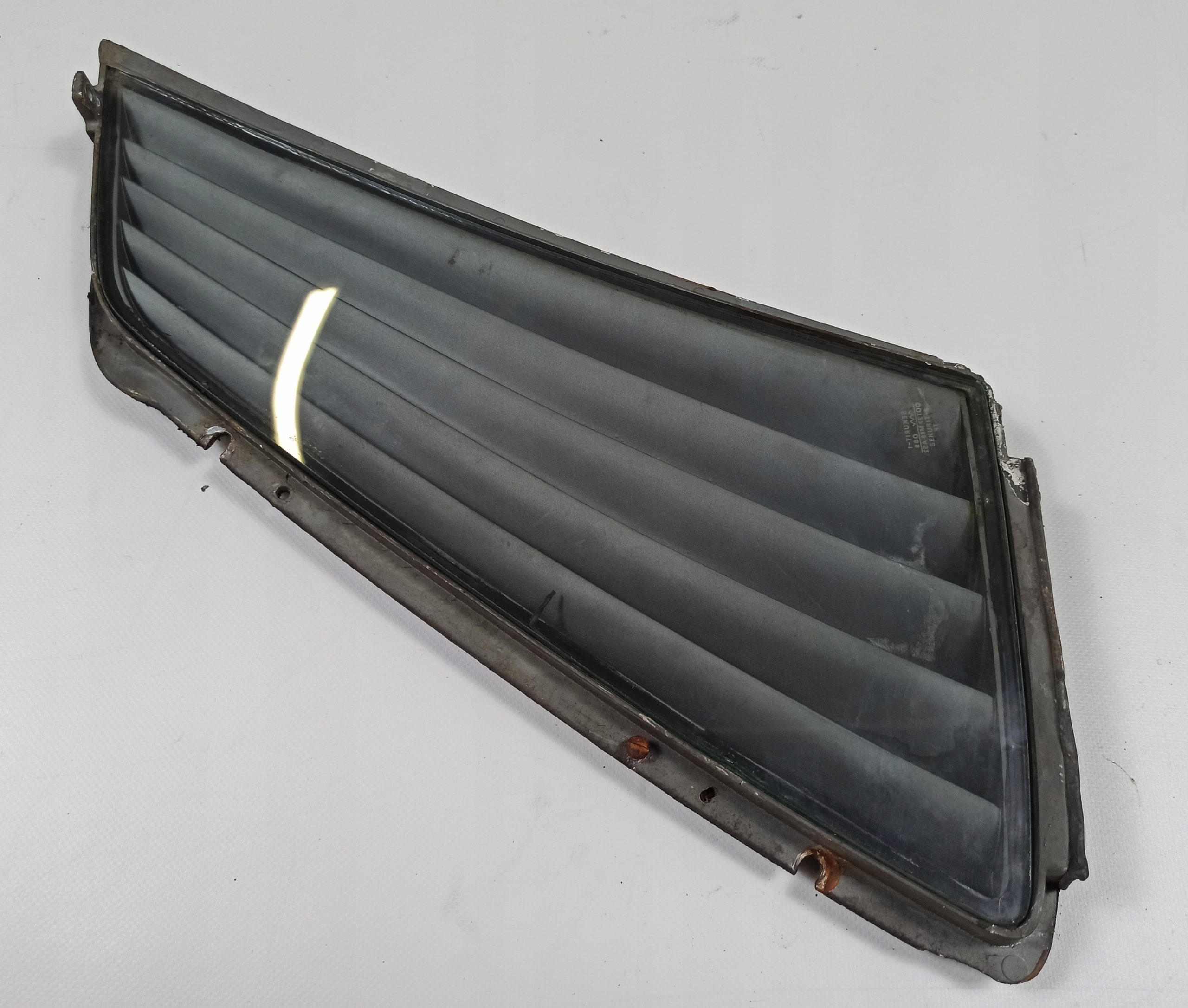 window side trojkat bodywork Mercedes SLC C107