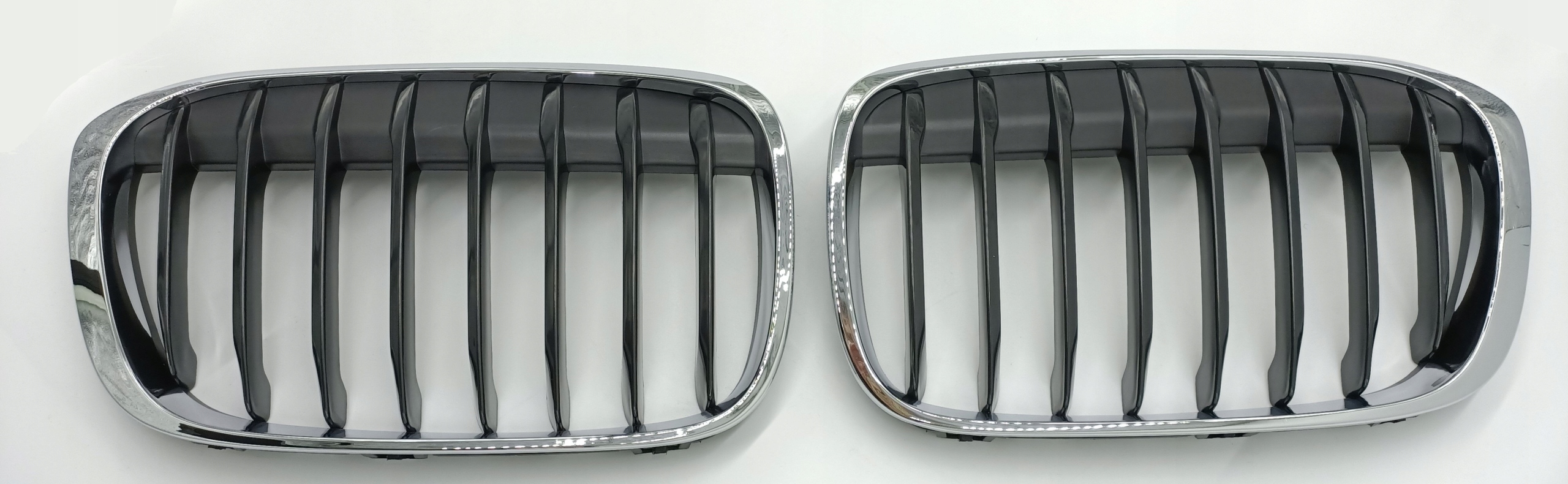 NOWA ATRAPA NERKA CHROM GRILL BMW X1 F48 7383364 R Numer katalogowy oryginalu 51117383364 7383364