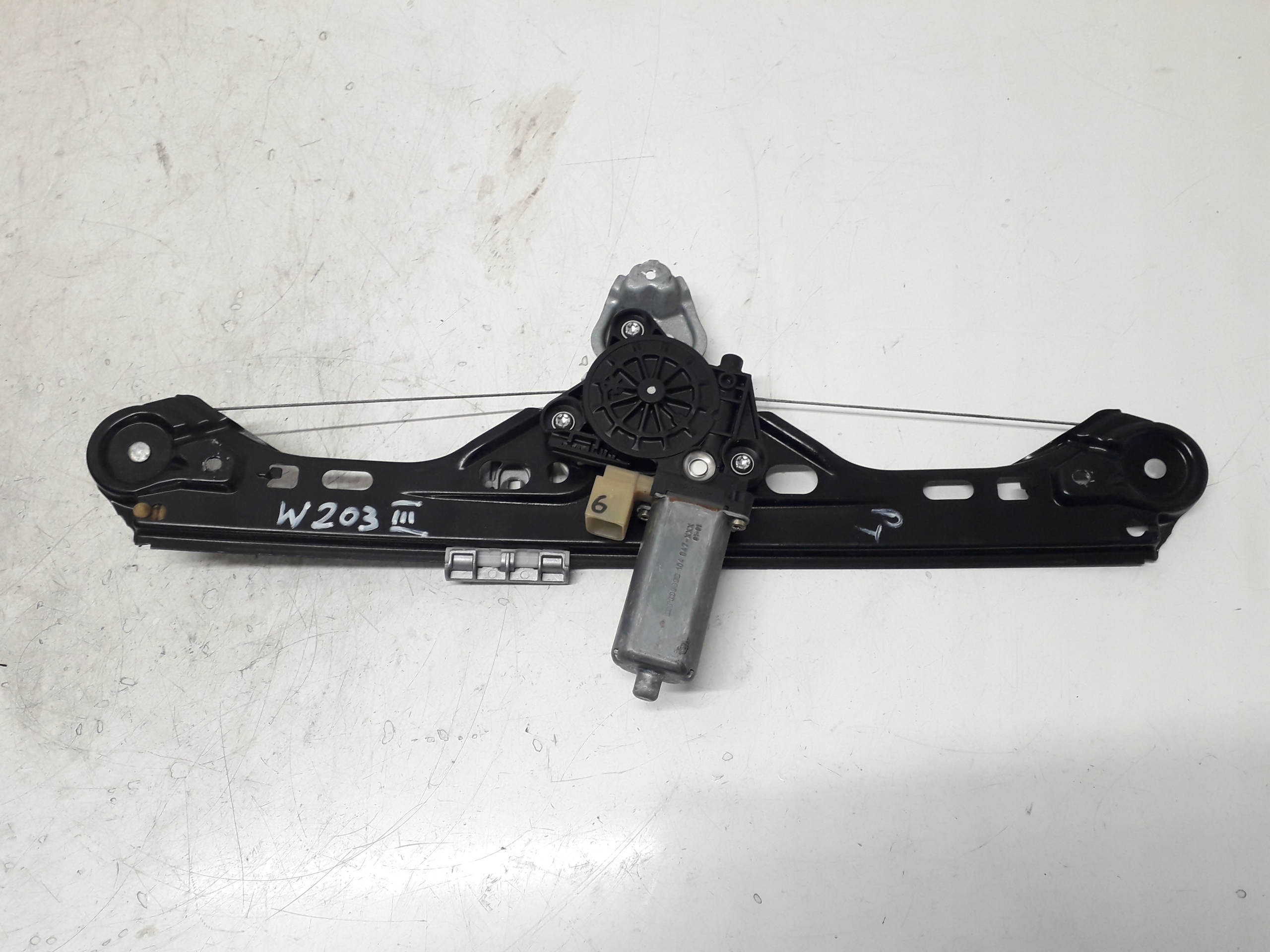 MERCEDES C KLASA W203 PODNOŚNIK SZYBY 6-PIN PRAWY TYLNY TYŁ