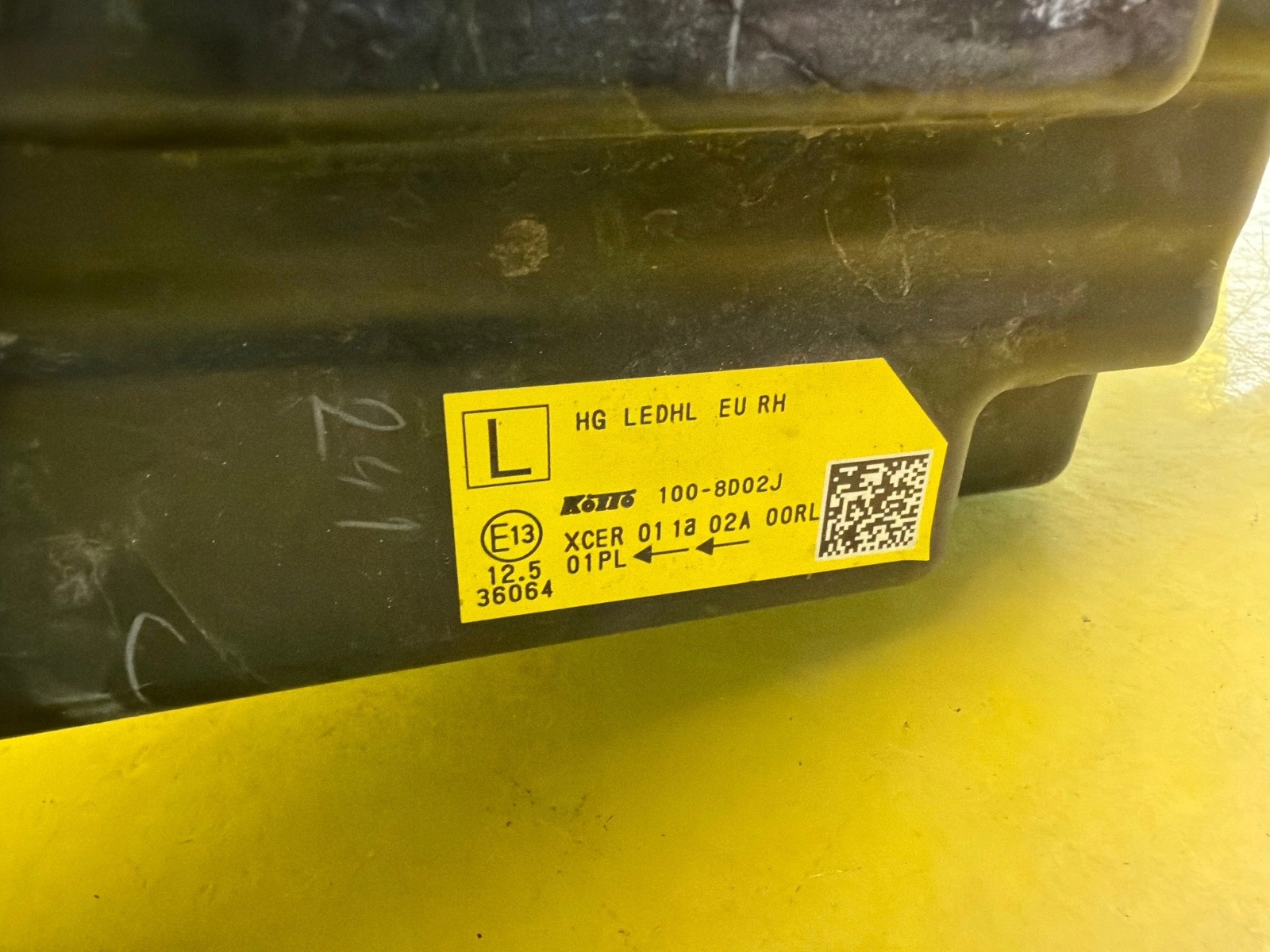 light right Nissan Qashqai 21- Full Led 100-8D02J