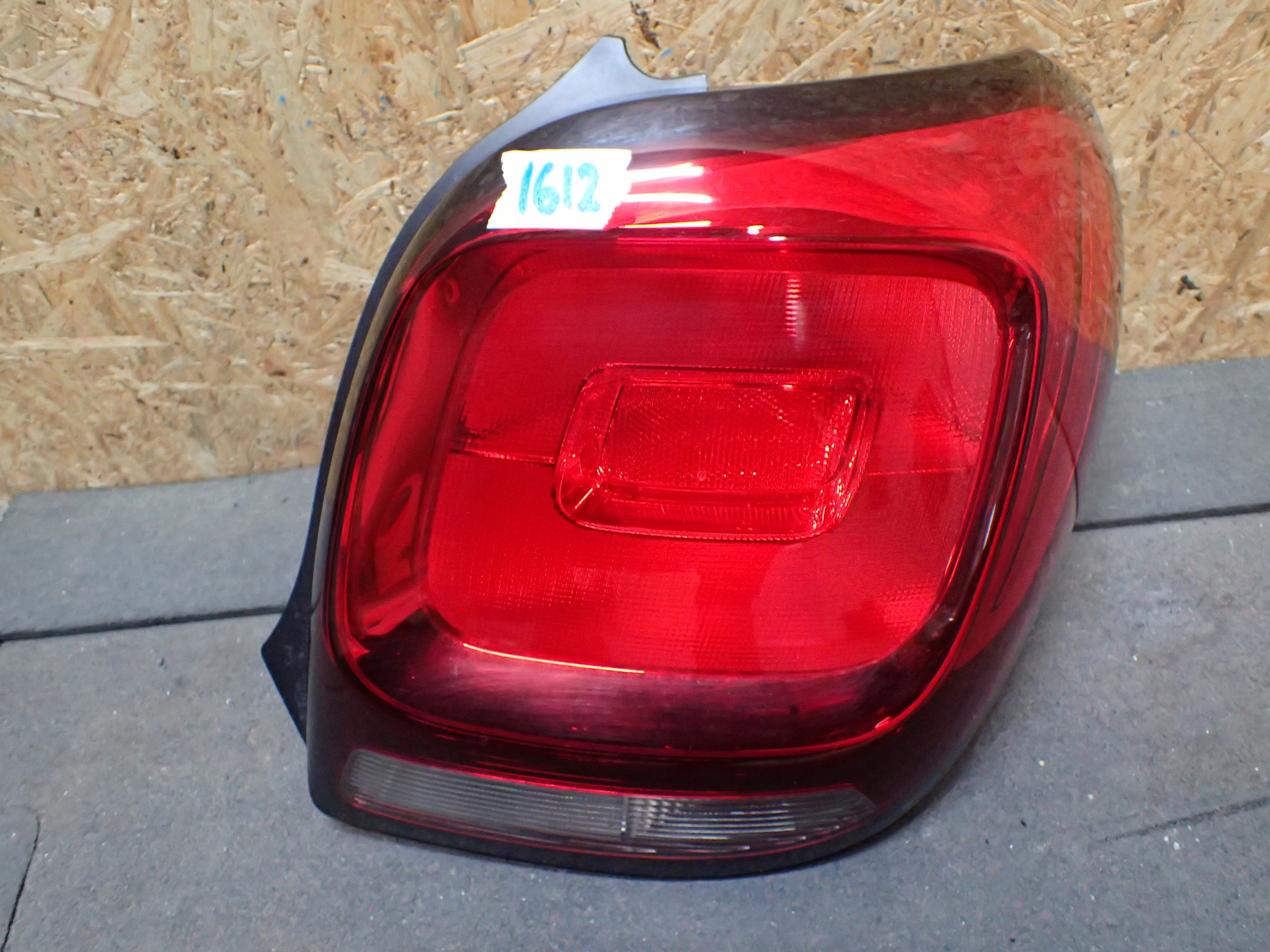 фонарь правый CITROEN C1 14-