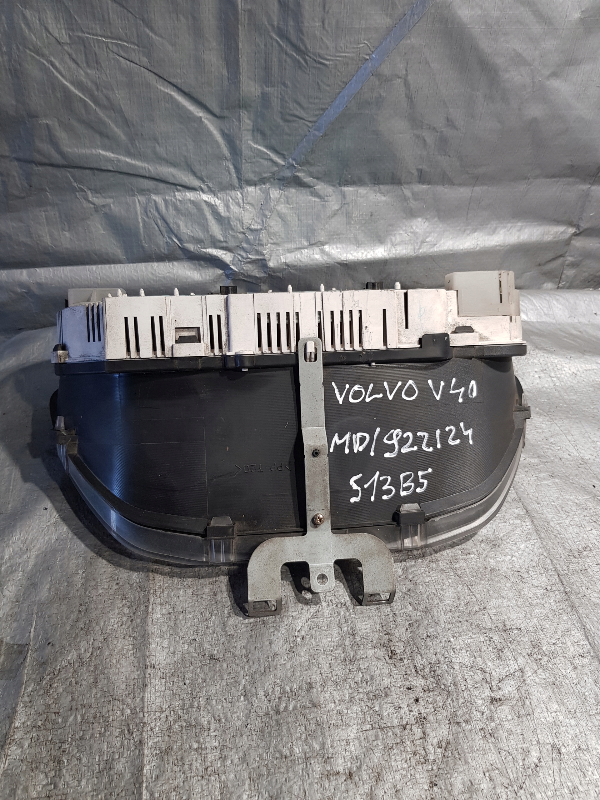 VOLVO V40 S40 1.9DTI dials dials 30857569H