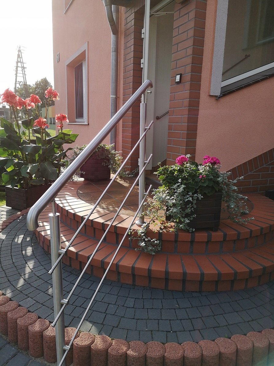 ZAŚLEPKA WALCOWA NA RURĘ Ø12 SZLIF 320 NIERDZEWNA Rodzaj zakończenie