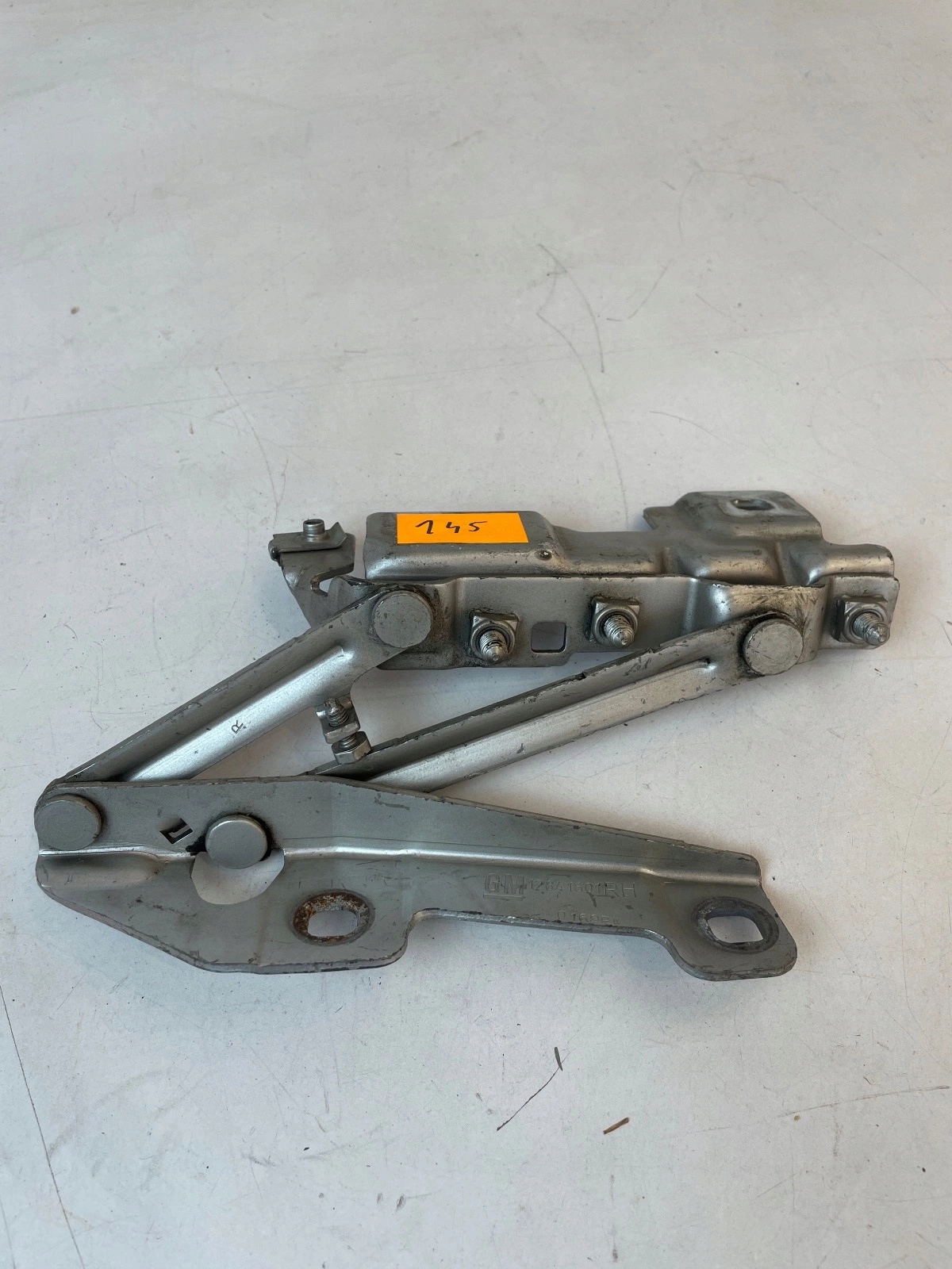 hinge bonnets front front right Opel Insignia A