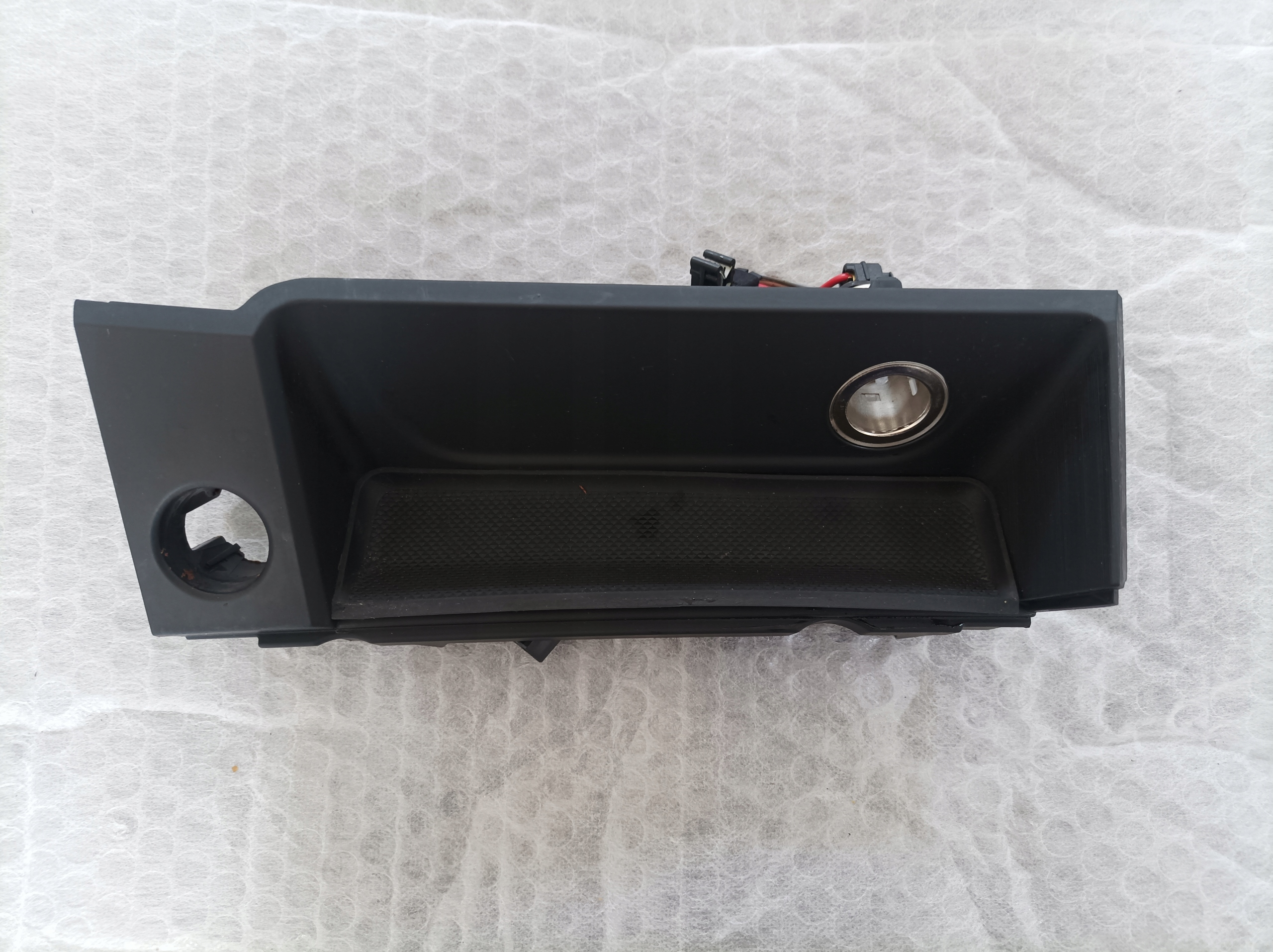 AUDI A4 B9 Abdeckung, Hutablage TUNELU SRODKOWEGO 8W1864131