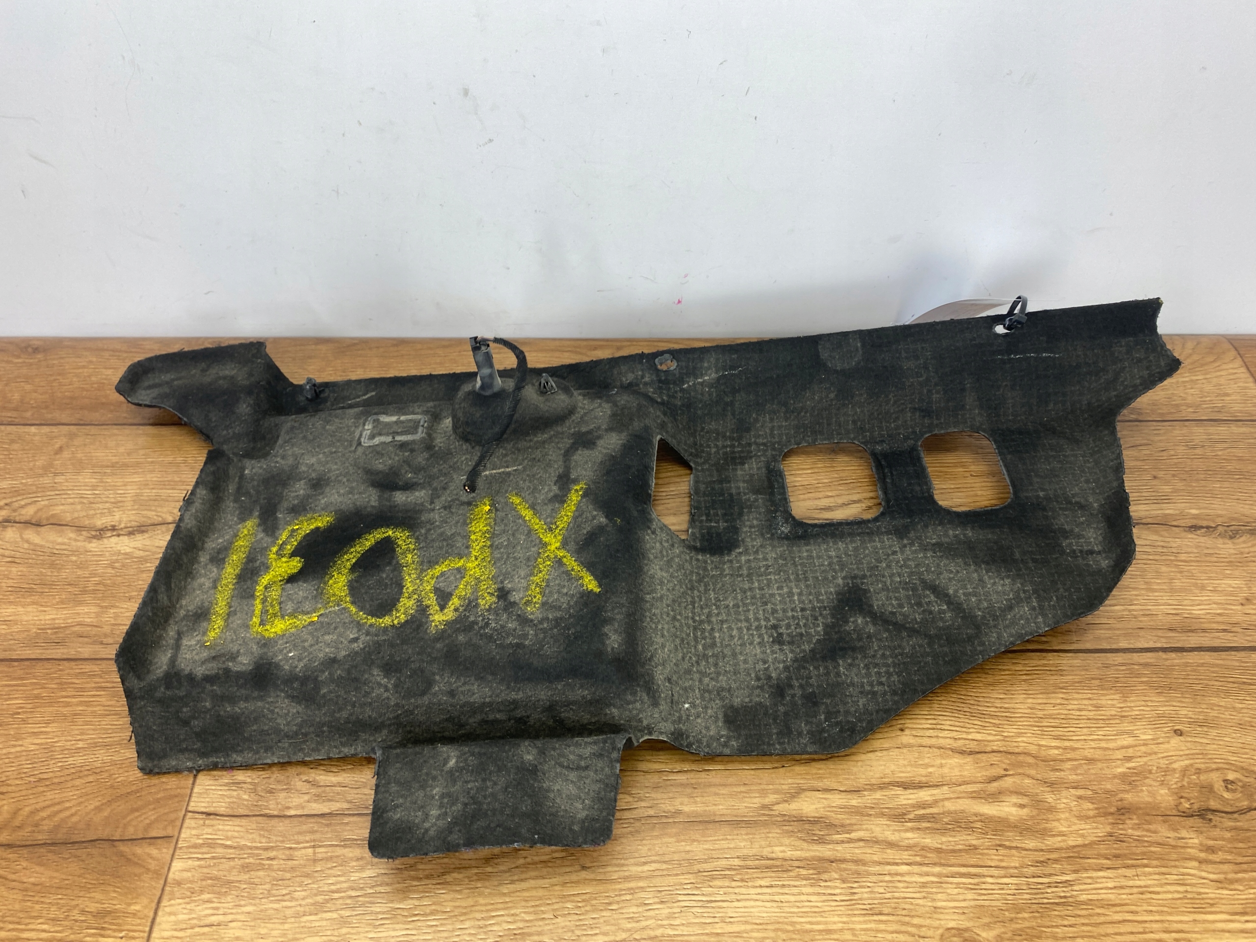 fedél deski Ram 1500 2019+ USA