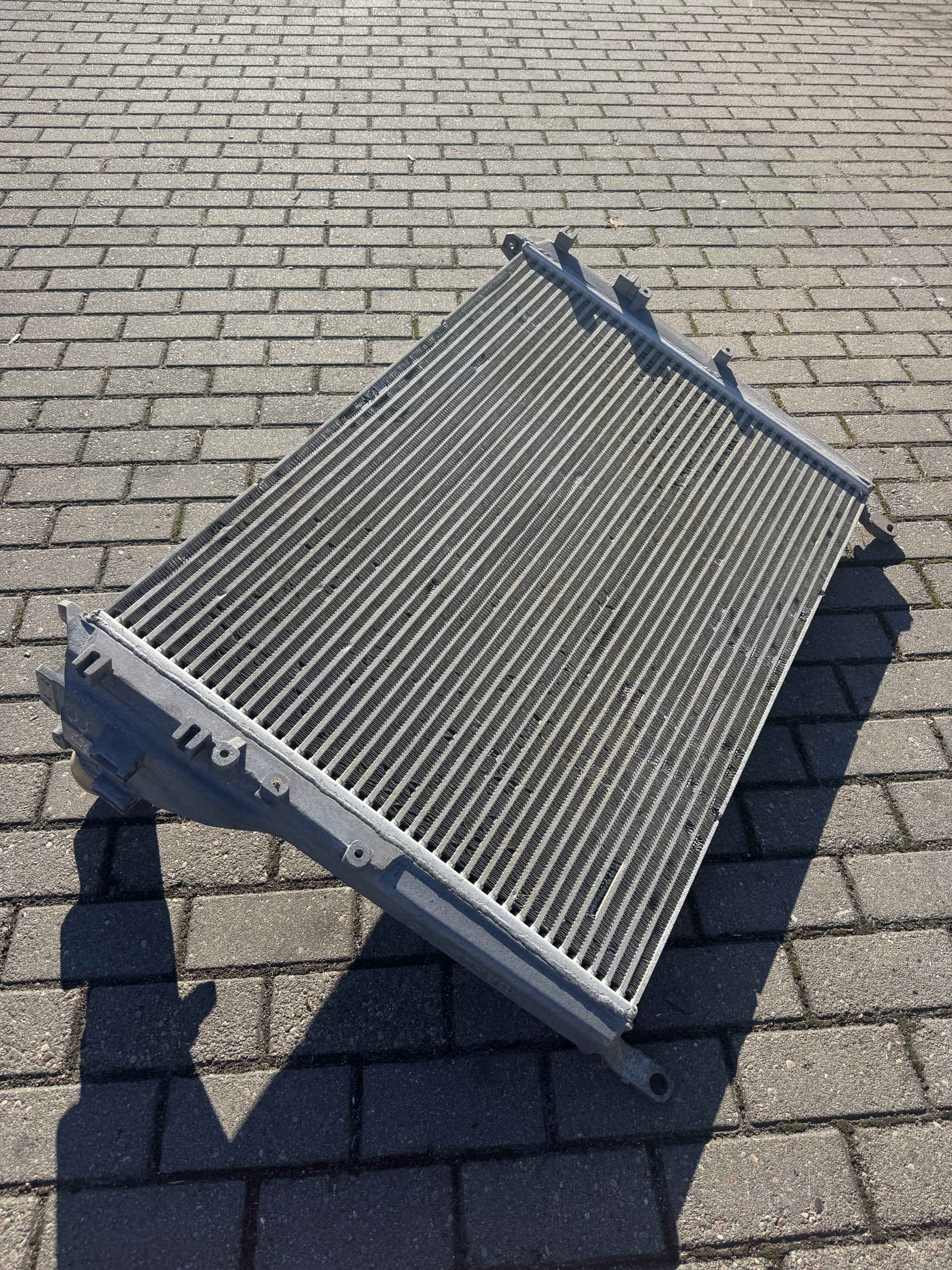 CHLODNICA POWIETRZA INTERCOOLER ACTROS MP 4 MP 5 A9615000202