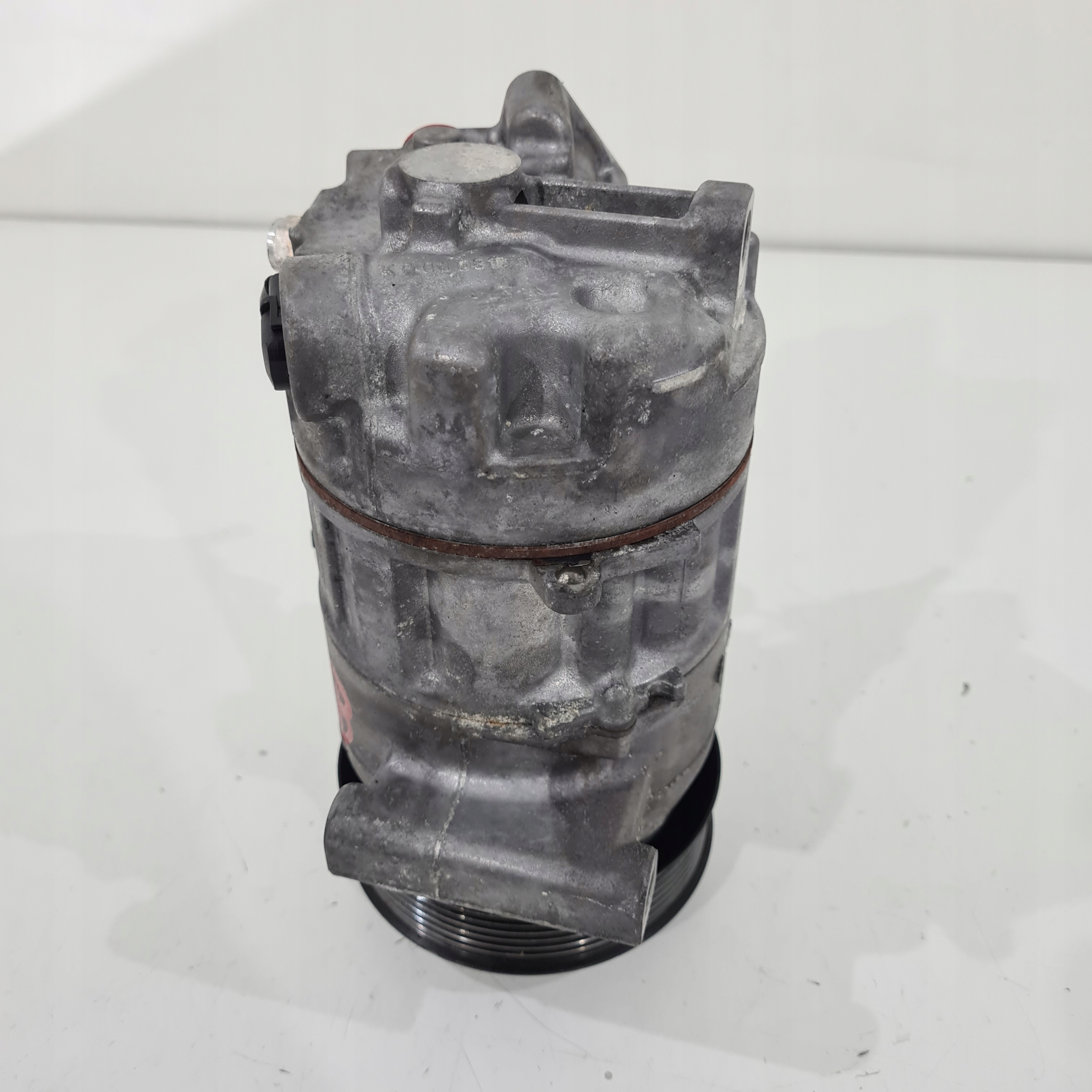 compressor; compressor of the air conditioning Renault ESPACE V 1.6 OE 926006266R