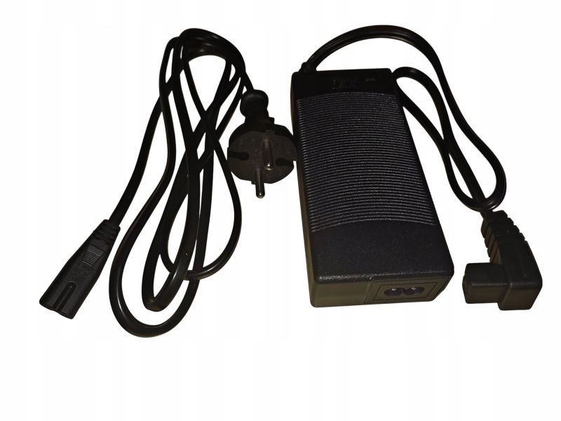 Zewnętrzna ładowarka LiON / zasilacz Indel B