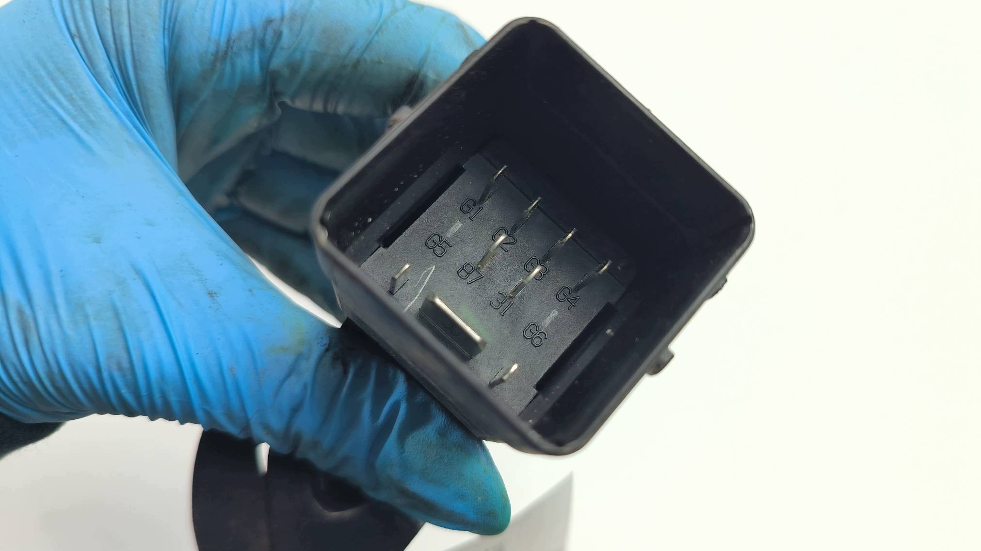 relay plugs ZAROWYCH 0281003050 OPEL VIVARO B