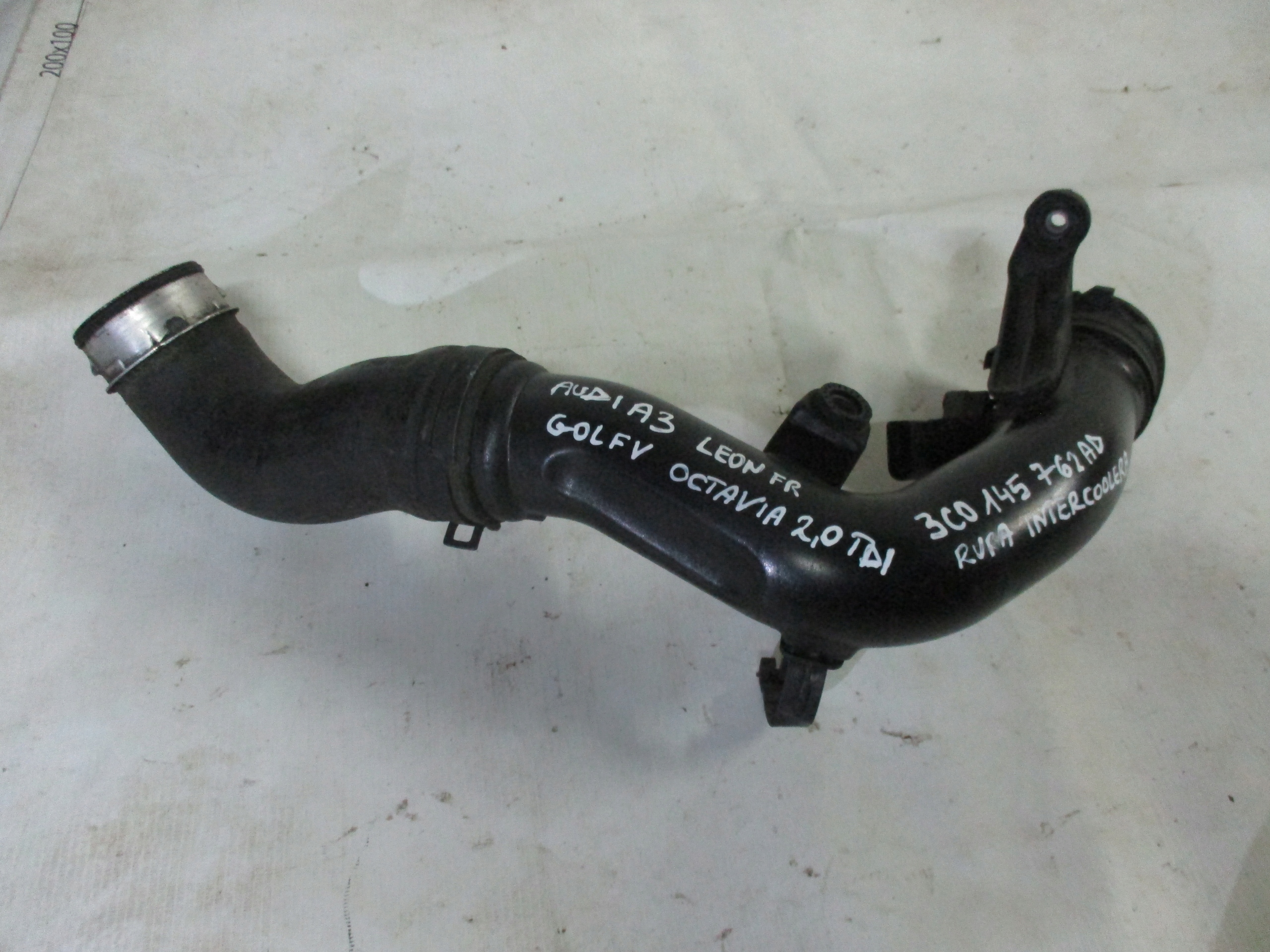 rohr intercooler Audi A3 Seat Leon VW Golf V Octavia 2,0 TDI 3C0145762AD