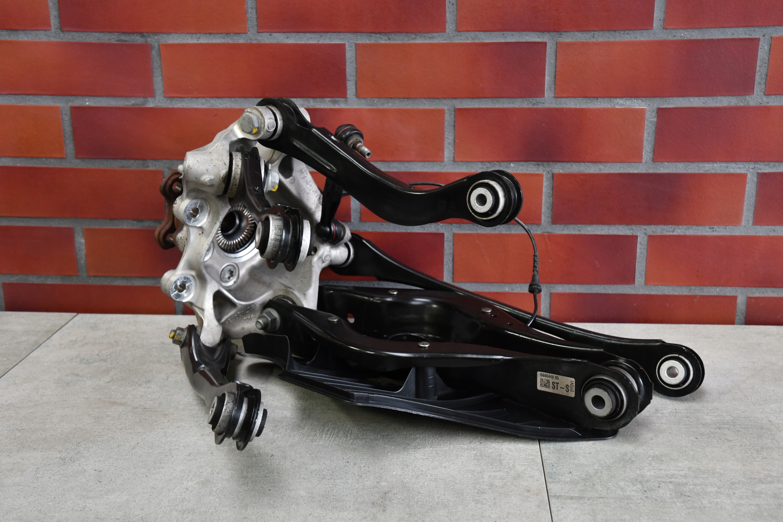 swing right arm rear part BMW 4 G26 m-packet