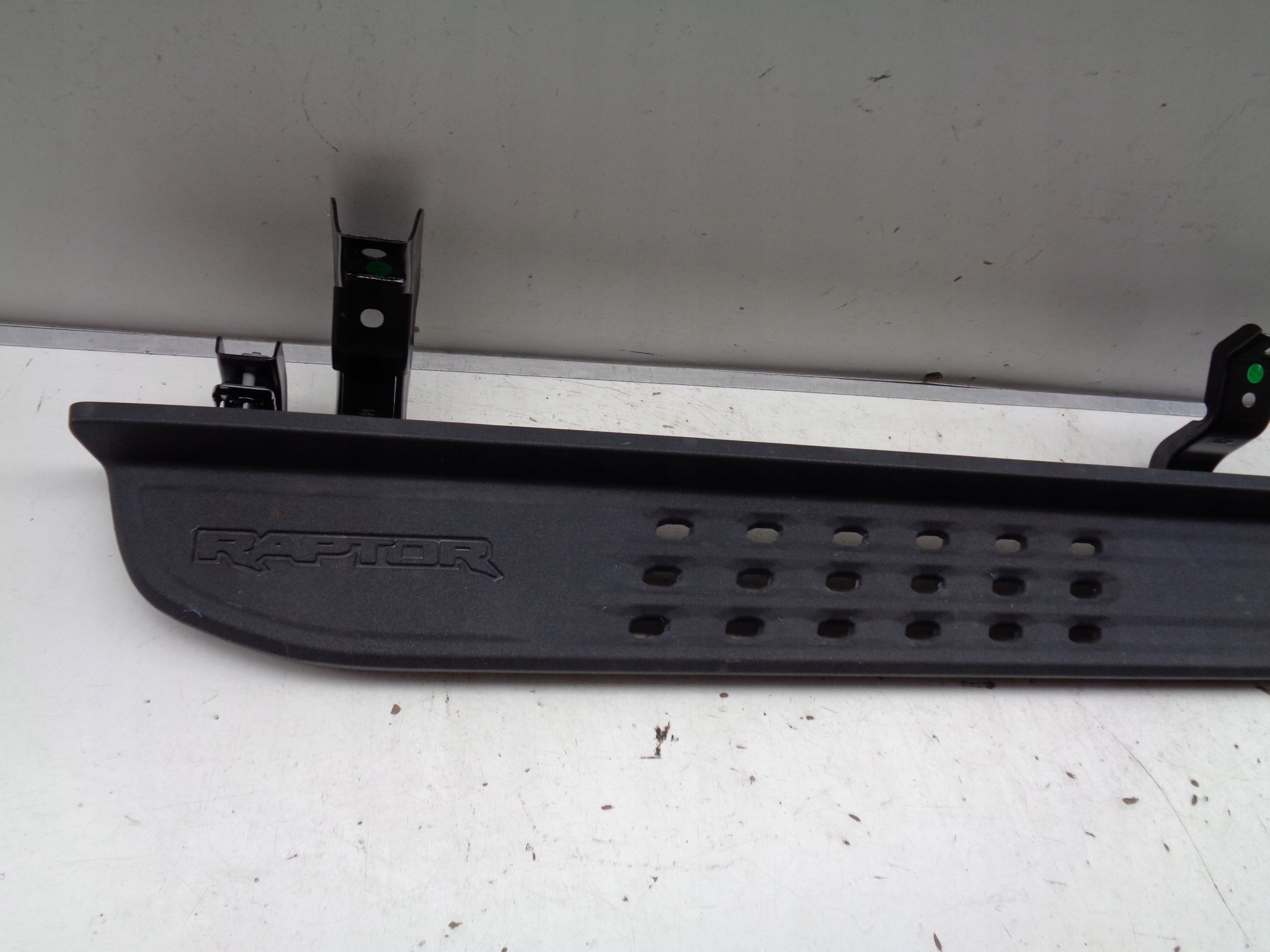 threshold right STOPIEN FORD RANGER RAPTOR 23